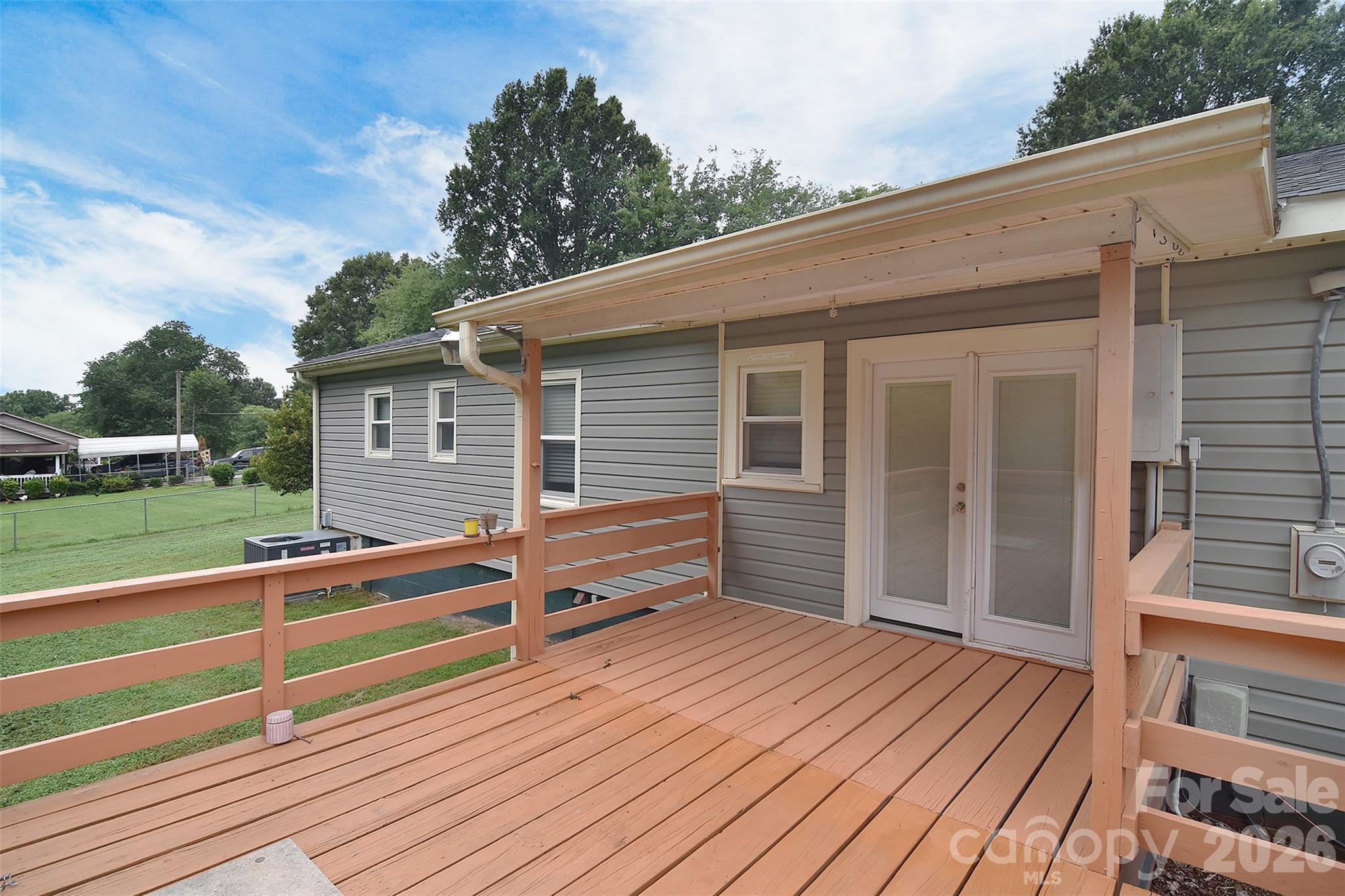 135 Oak Grove Road — Statesville