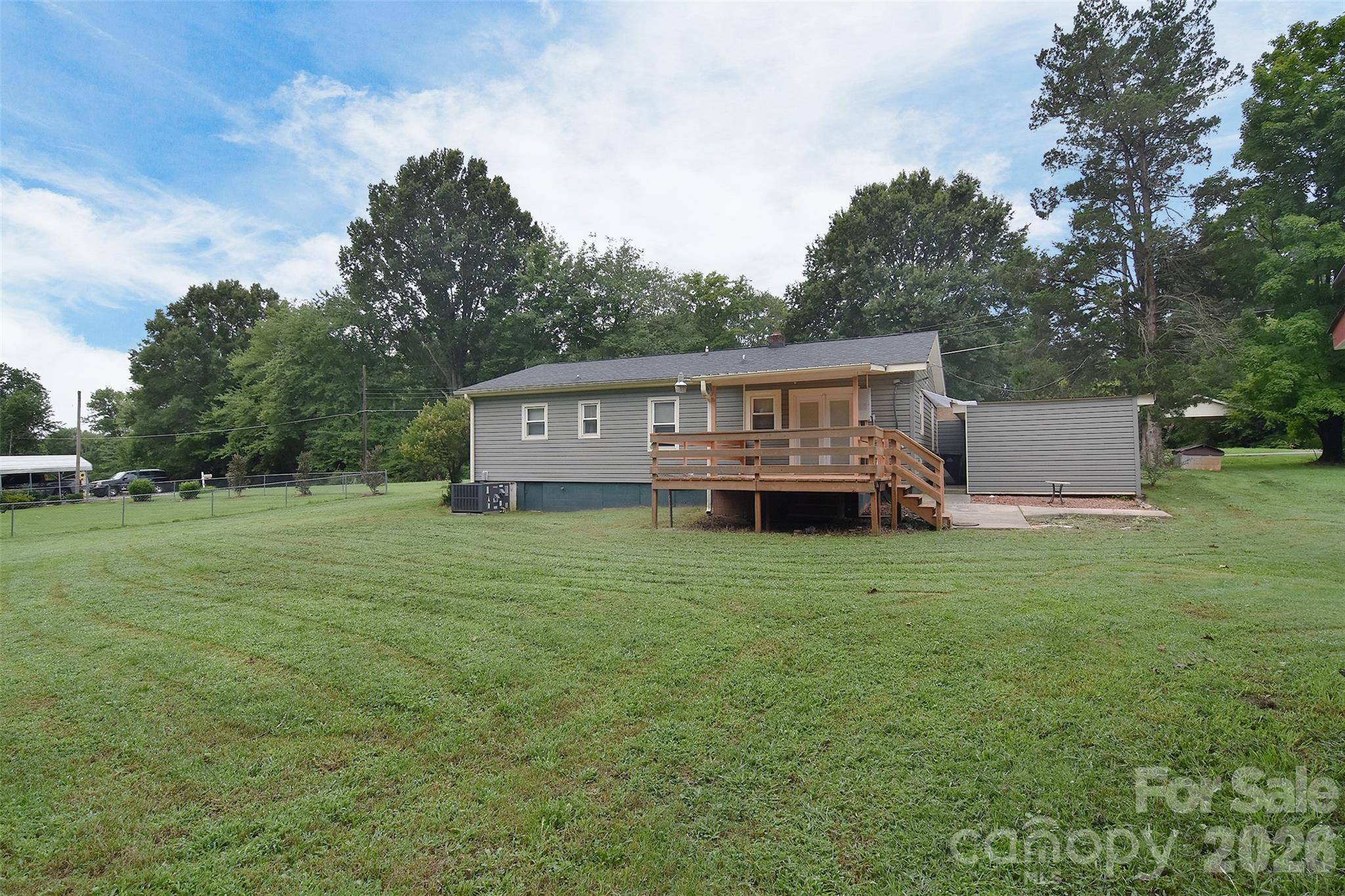 135 Oak Grove Road — Statesville