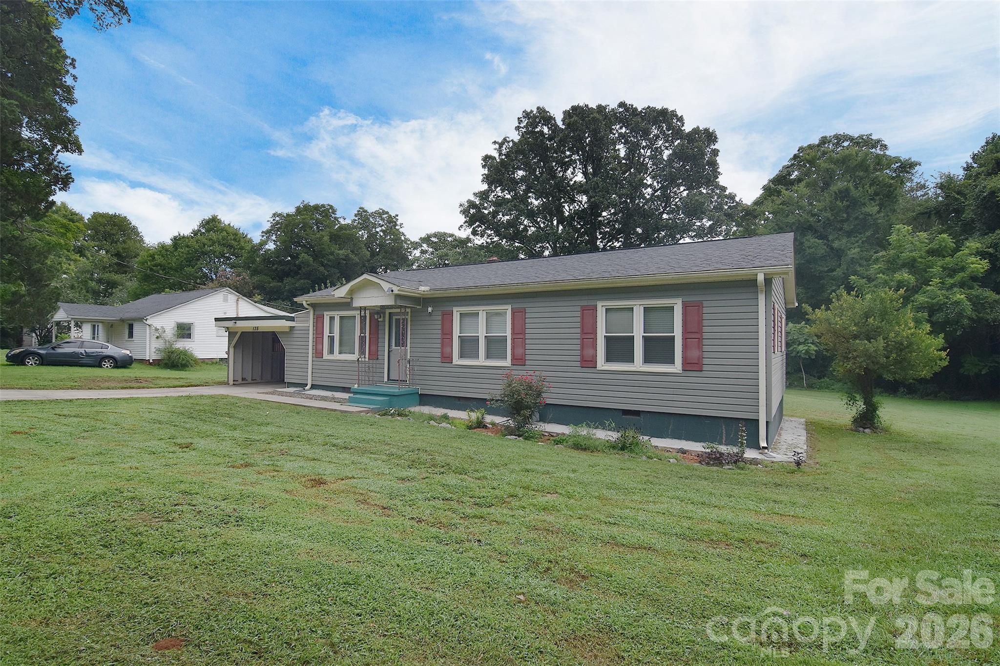 135 Oak Grove Road — Statesville