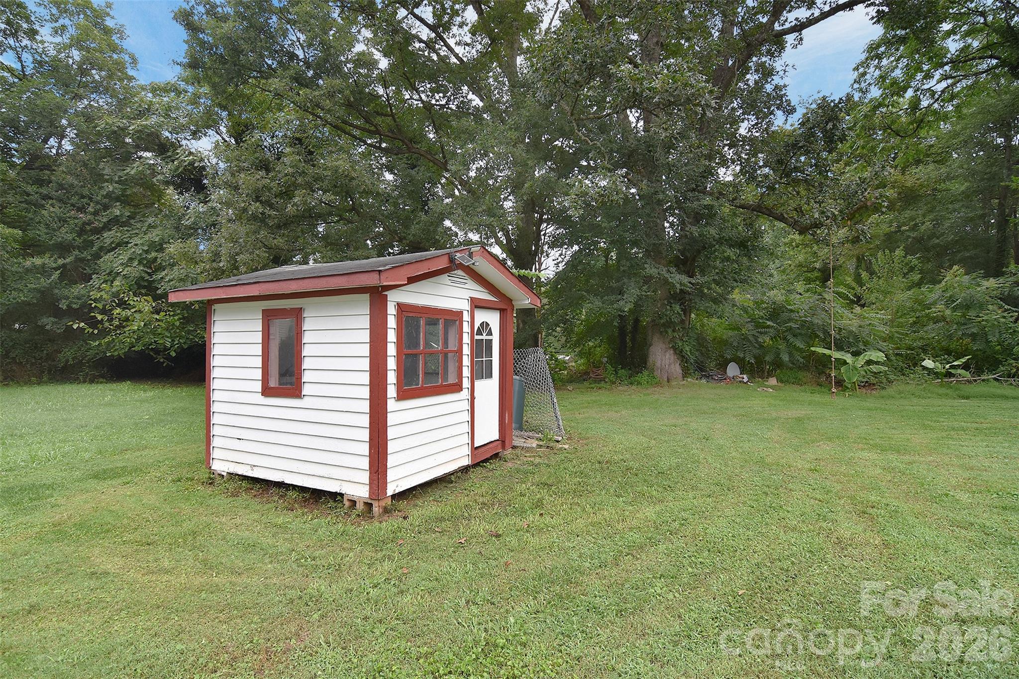 135 Oak Grove Road — Statesville