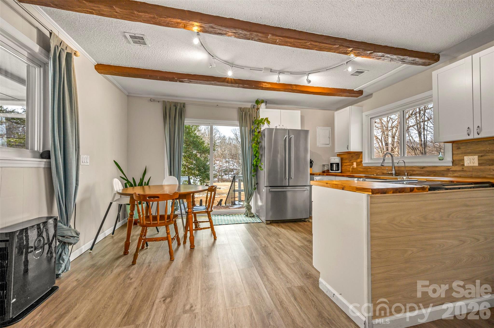 1685 Lynn Road — Columbus