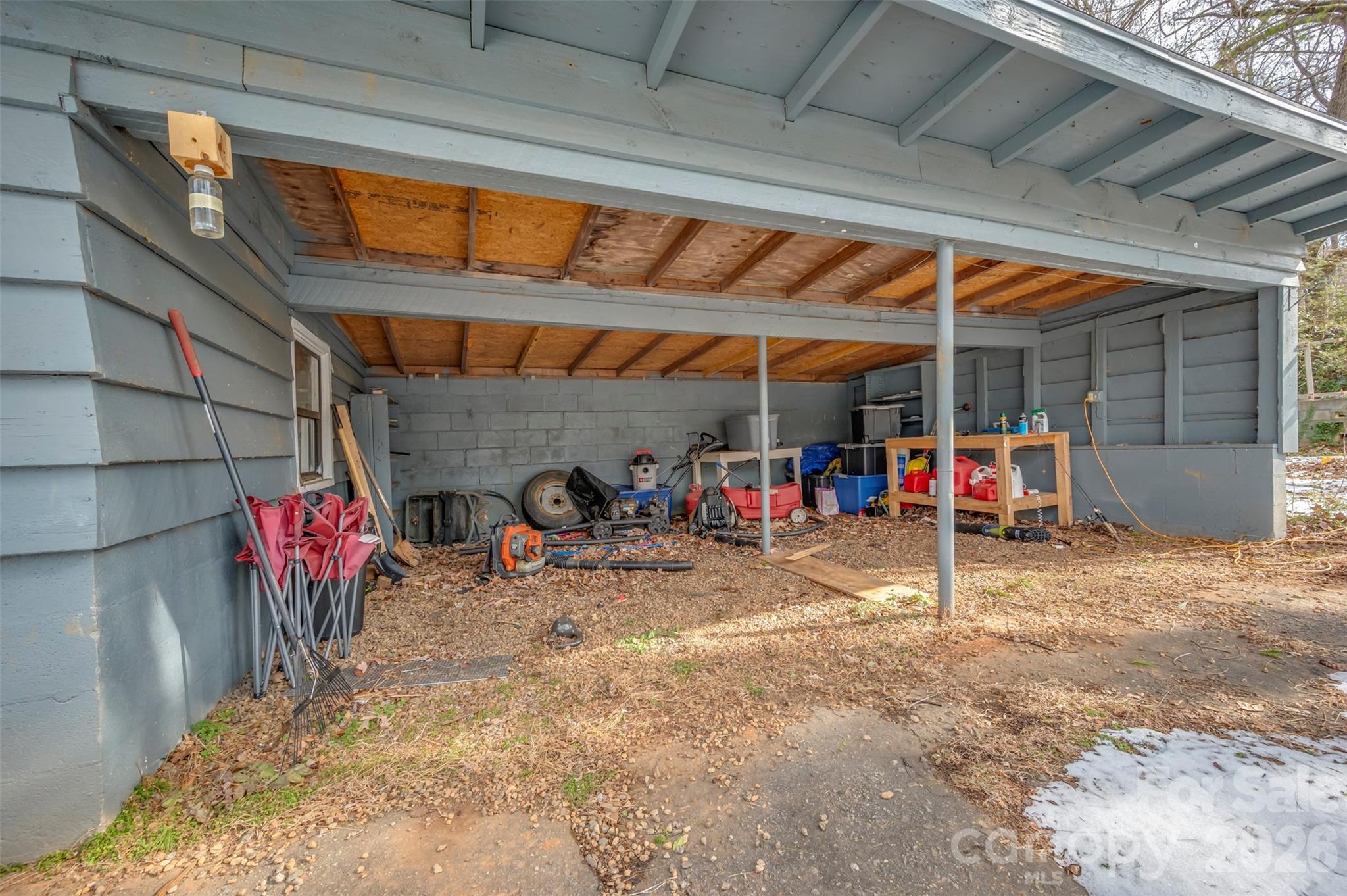1685 Lynn Road — Columbus