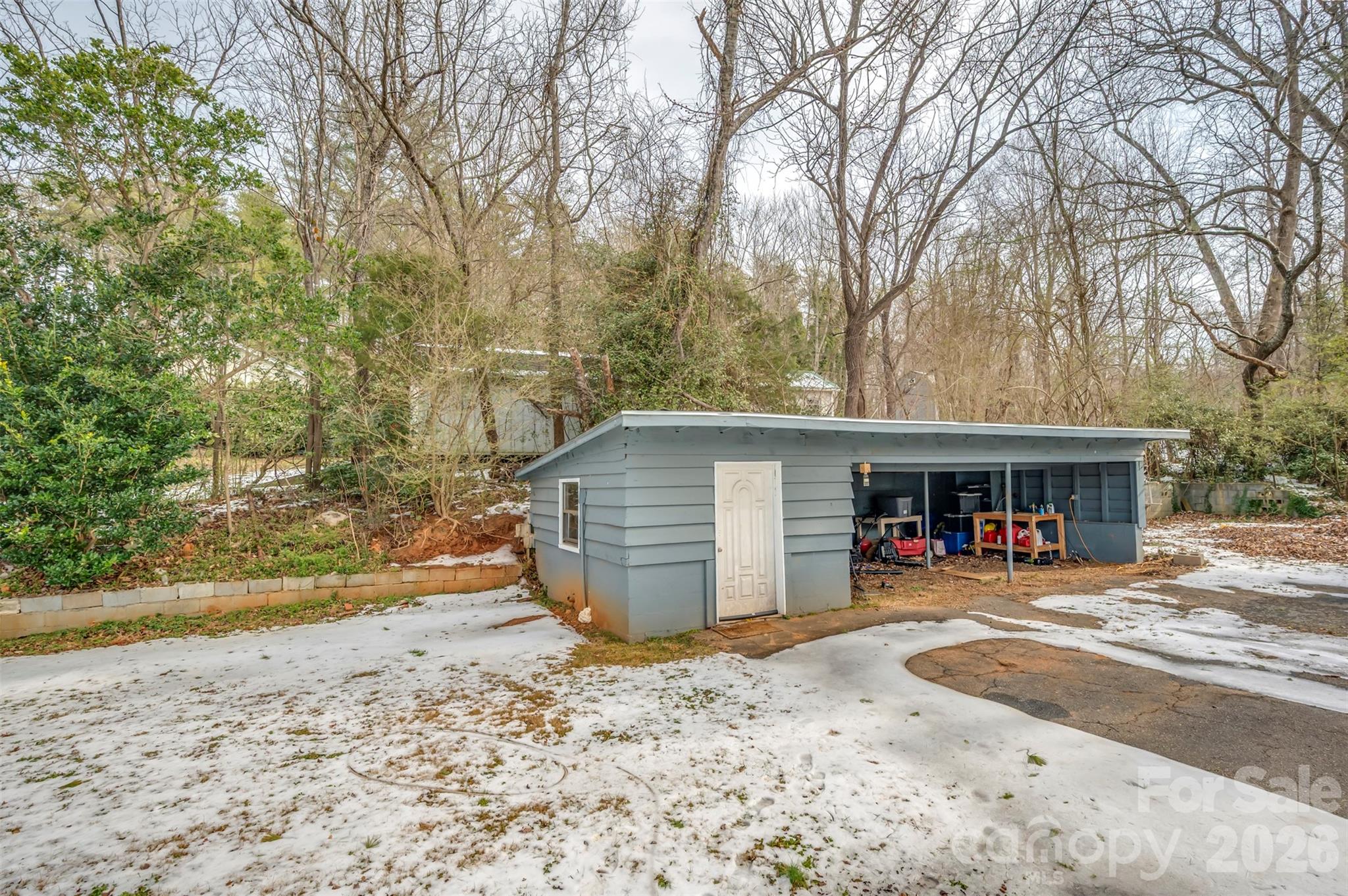 1685 Lynn Road — Columbus