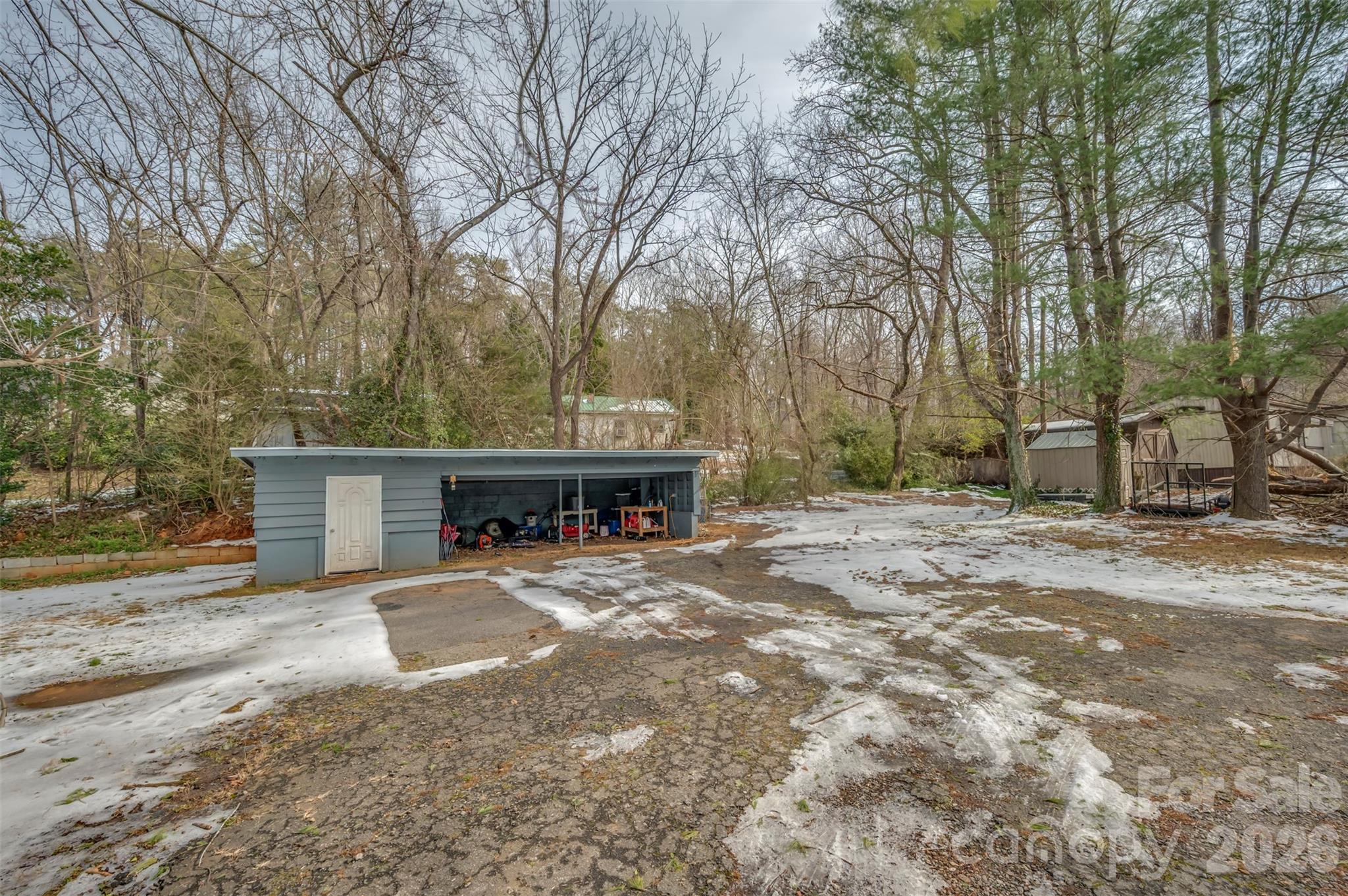 1685 Lynn Road — Columbus