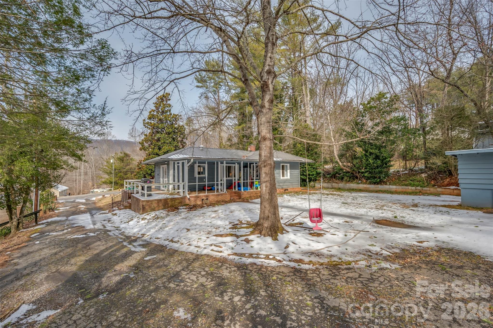 1685 Lynn Road — Columbus