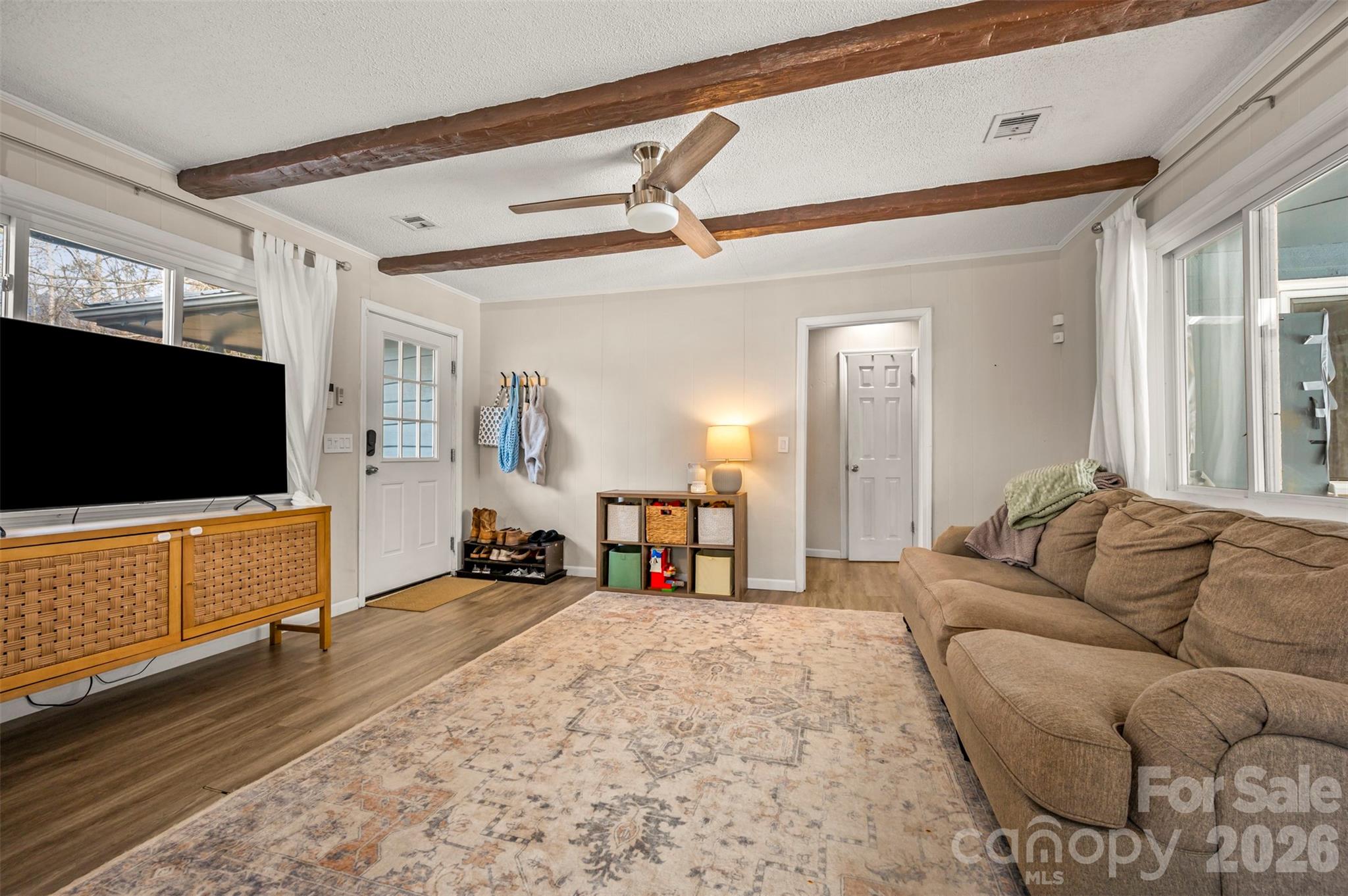 1685 Lynn Road — Columbus