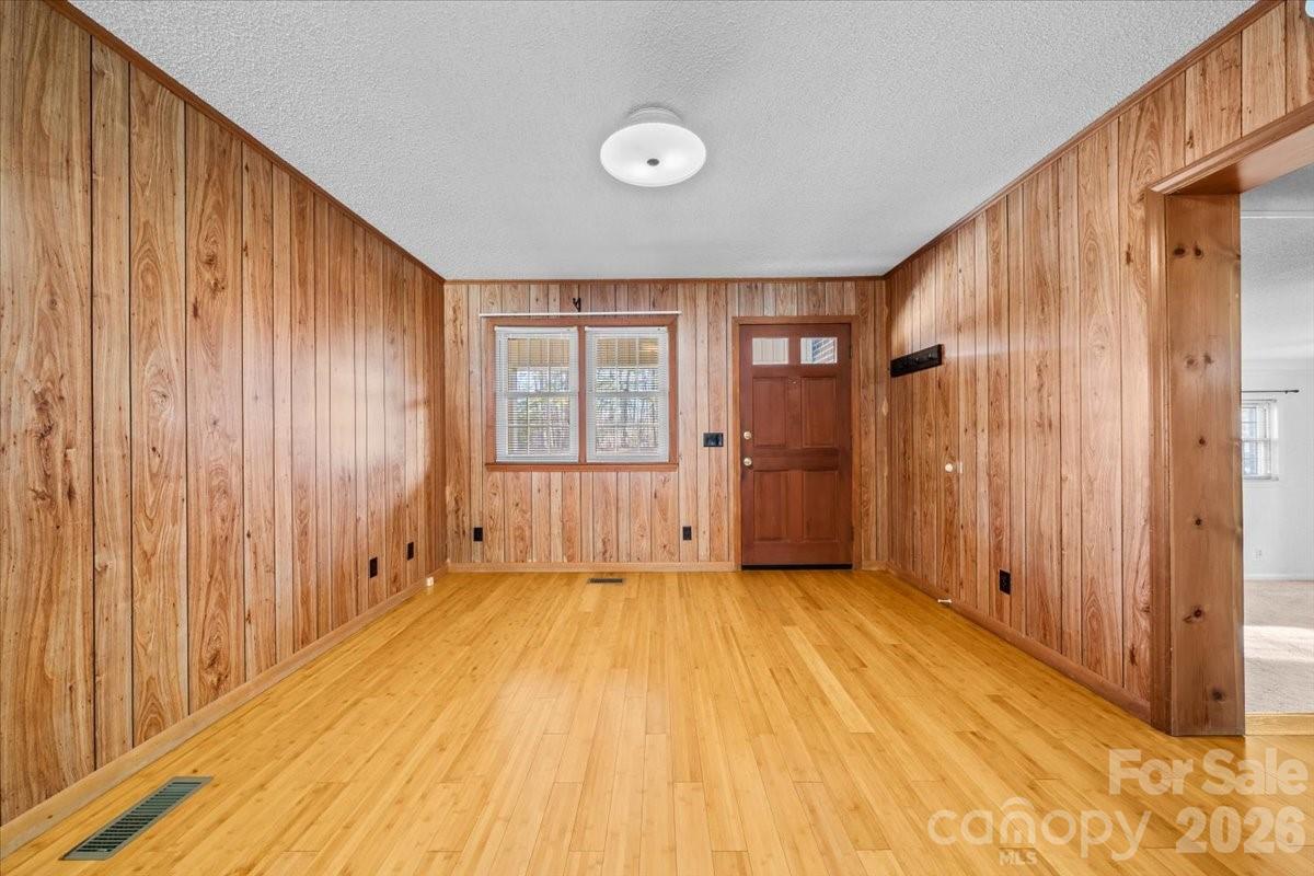372 Holly Hills Drive — Troy