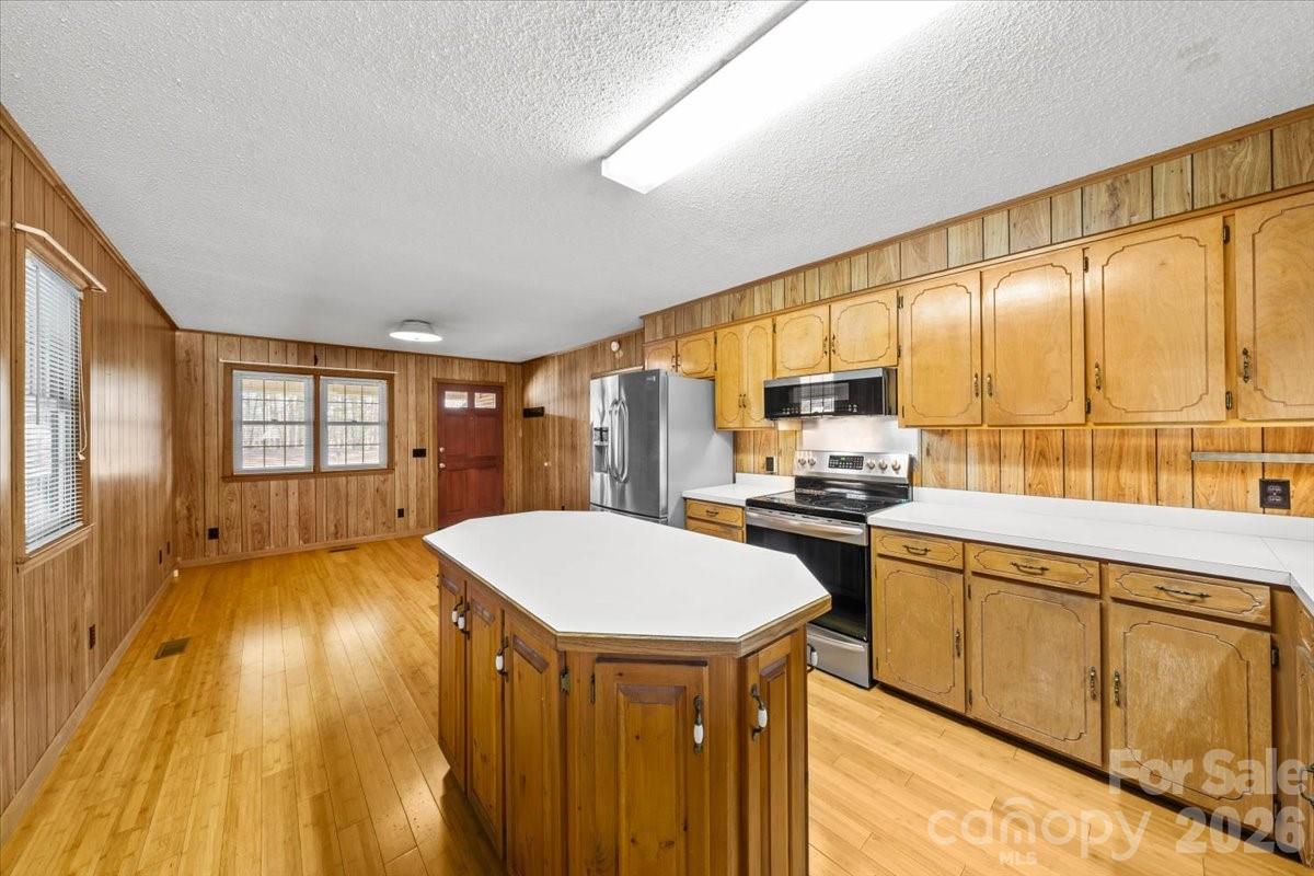 372 Holly Hills Drive — Troy