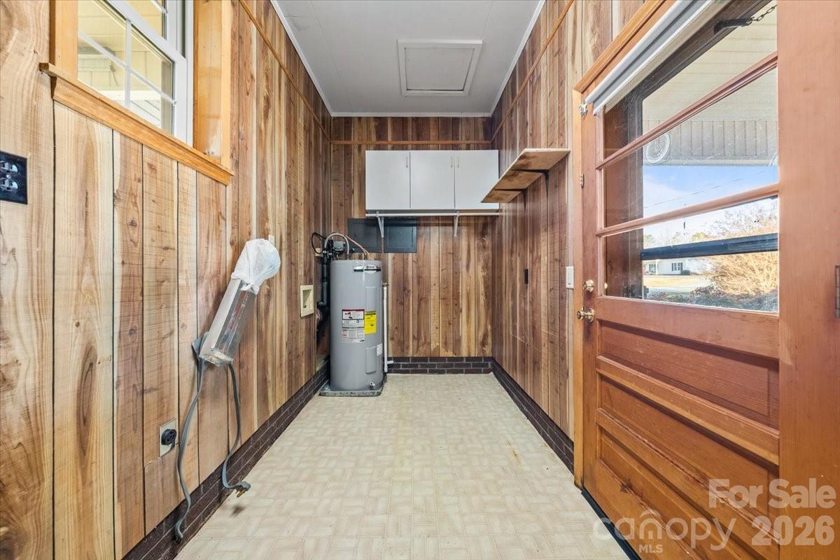 372 Holly Hills Drive — Troy
