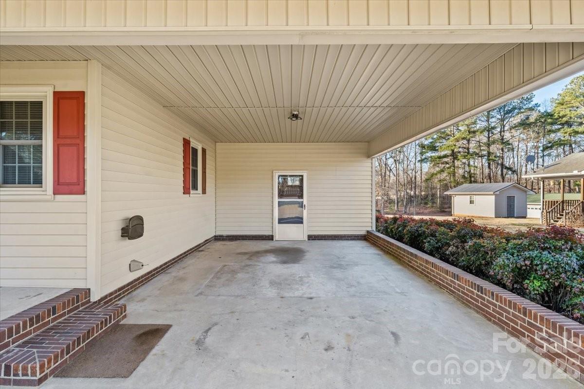 372 Holly Hills Drive — Troy