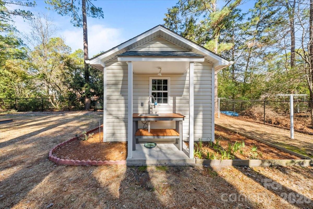 7980 Glasgow Drive — Laurinburg