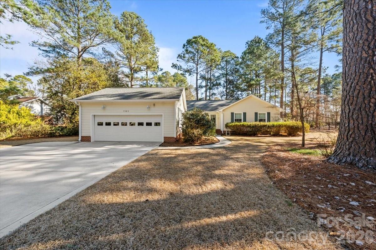7980 Glasgow Drive — Laurinburg