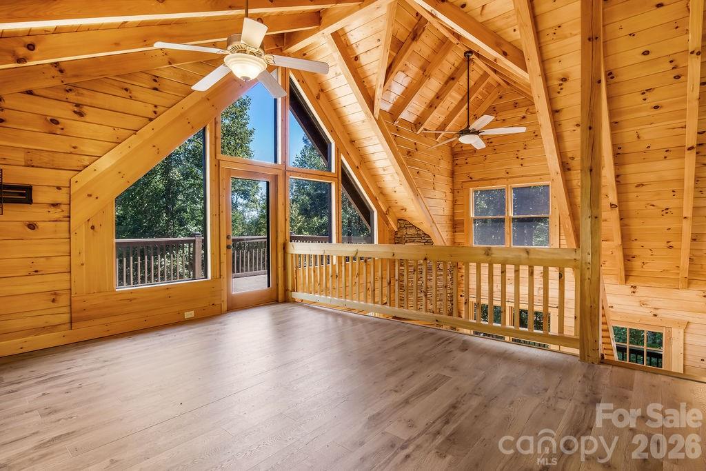 447 Hidden Lake Parkway — Nebo