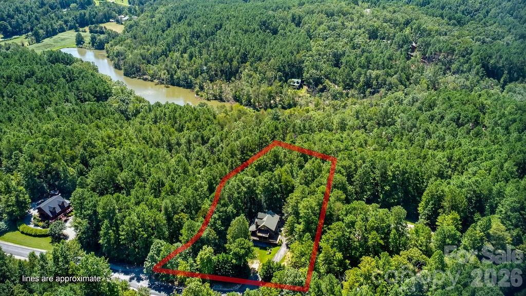 447 Hidden Lake Parkway — Nebo