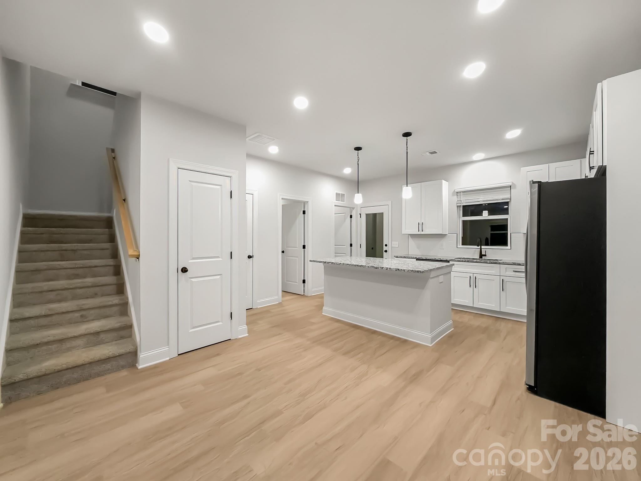 1566 7th Avenue Drive — Hickory