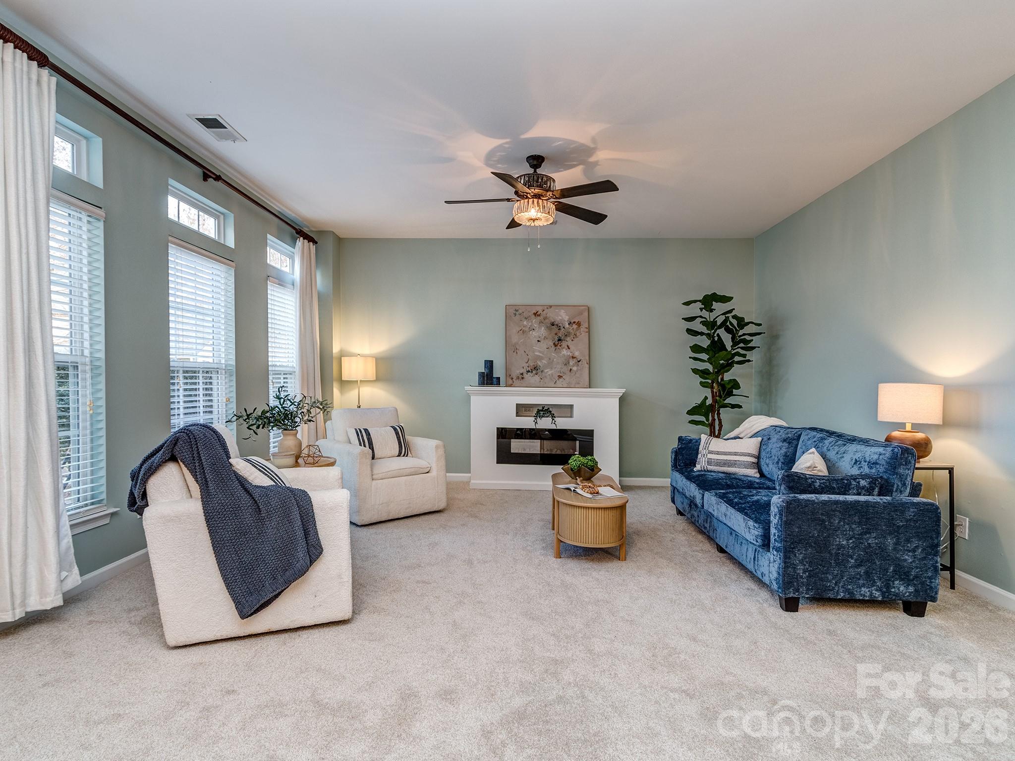 5922 Union Pacific Avenue — Charlotte