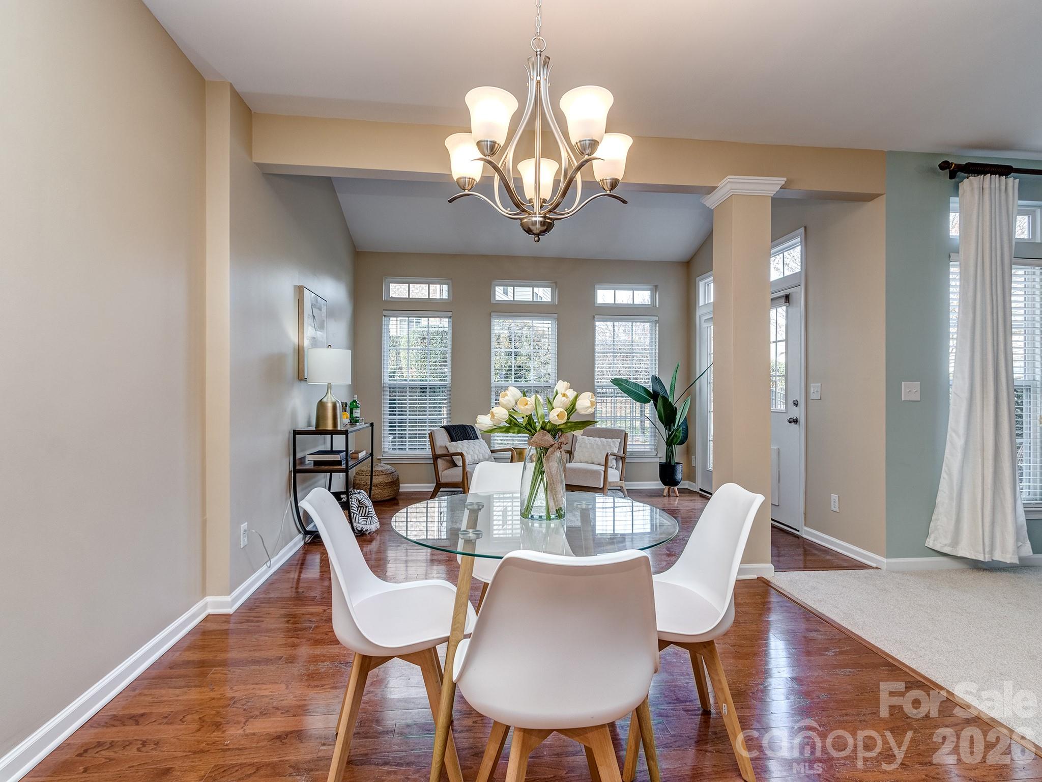 5922 Union Pacific Avenue — Charlotte