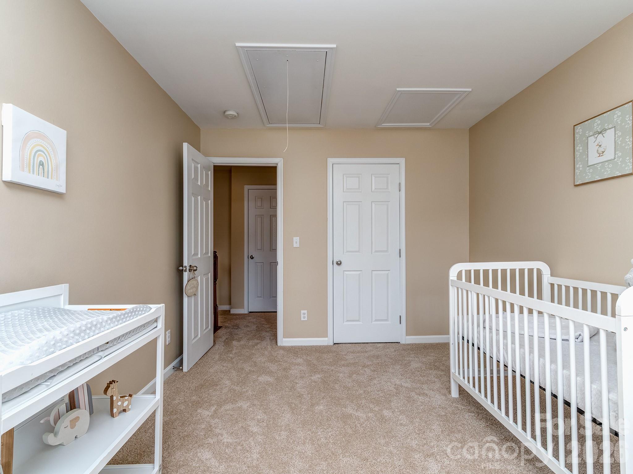 5922 Union Pacific Avenue — Charlotte