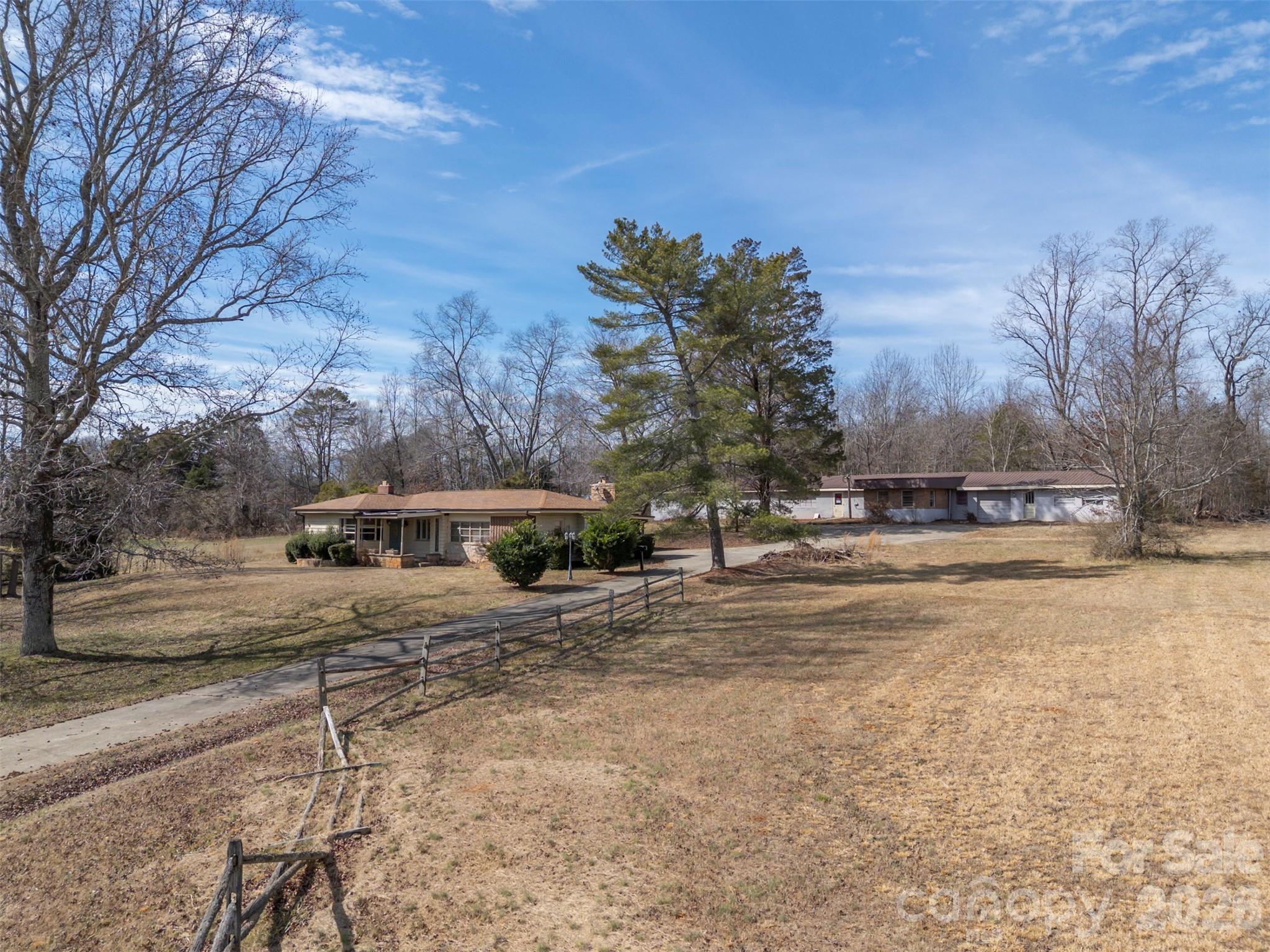 1092 NC 120 Highway — Mooresboro