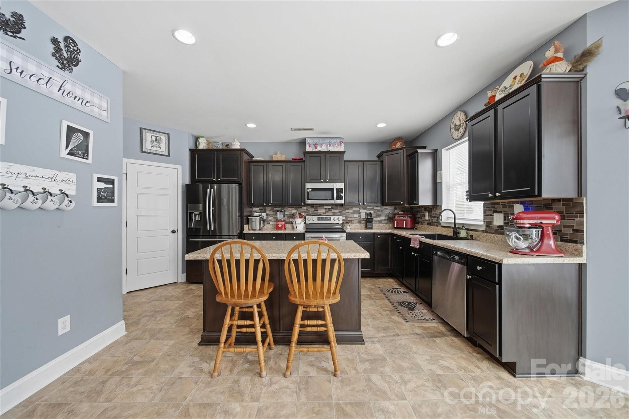136 Mountain Island Drive — Statesville