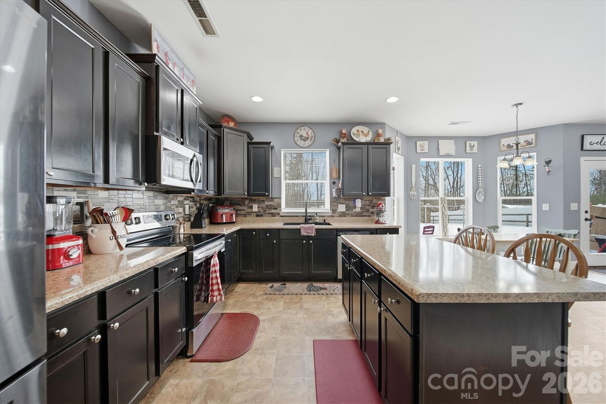 136 Mountain Island Drive — Statesville