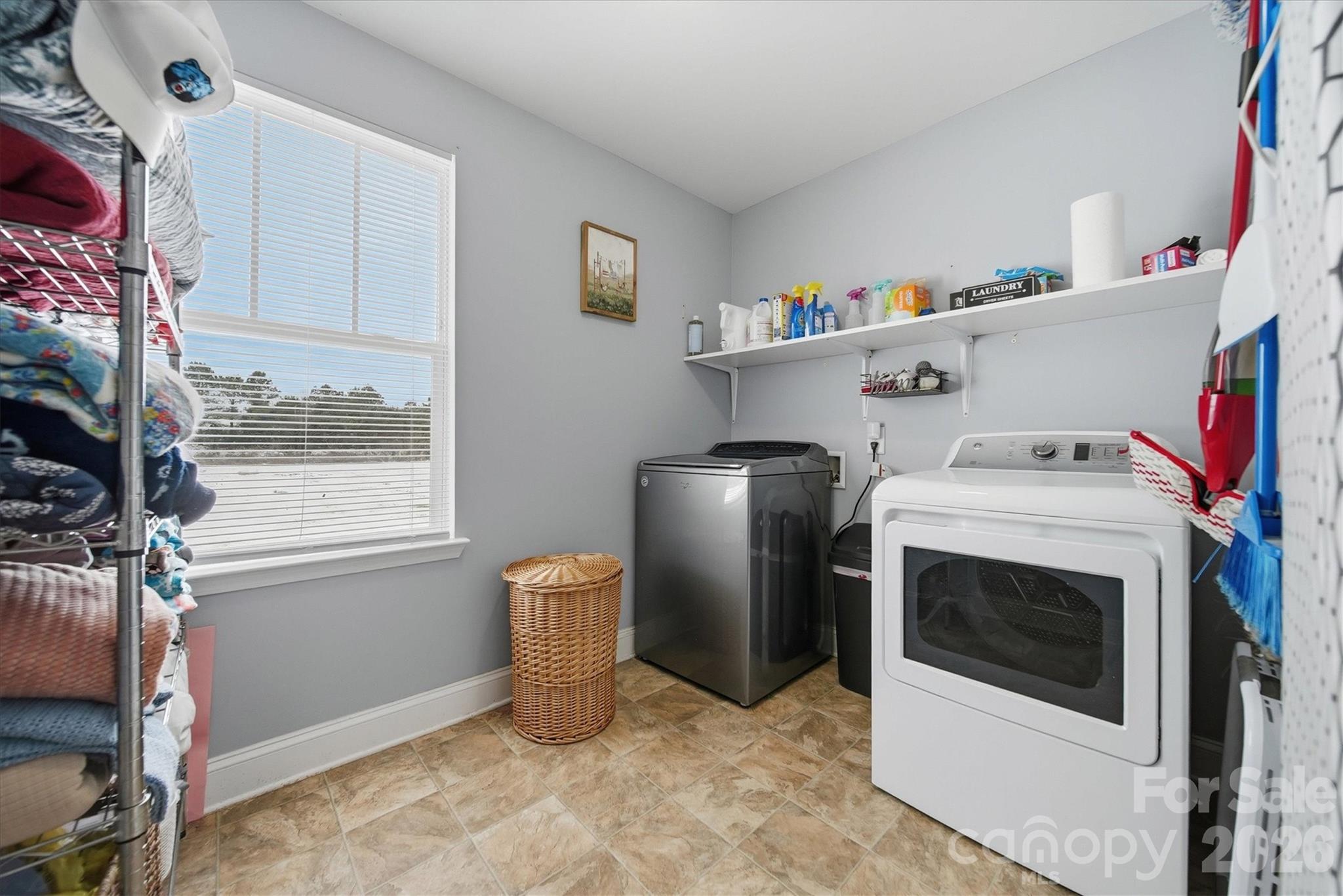 136 Mountain Island Drive — Statesville