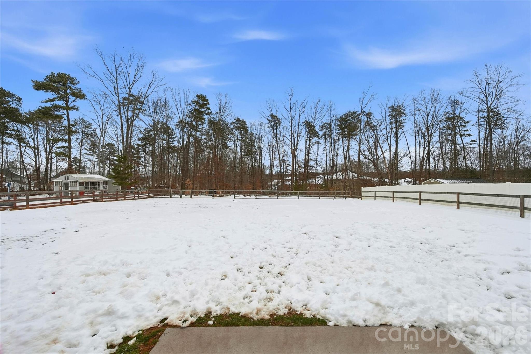 136 Mountain Island Drive — Statesville