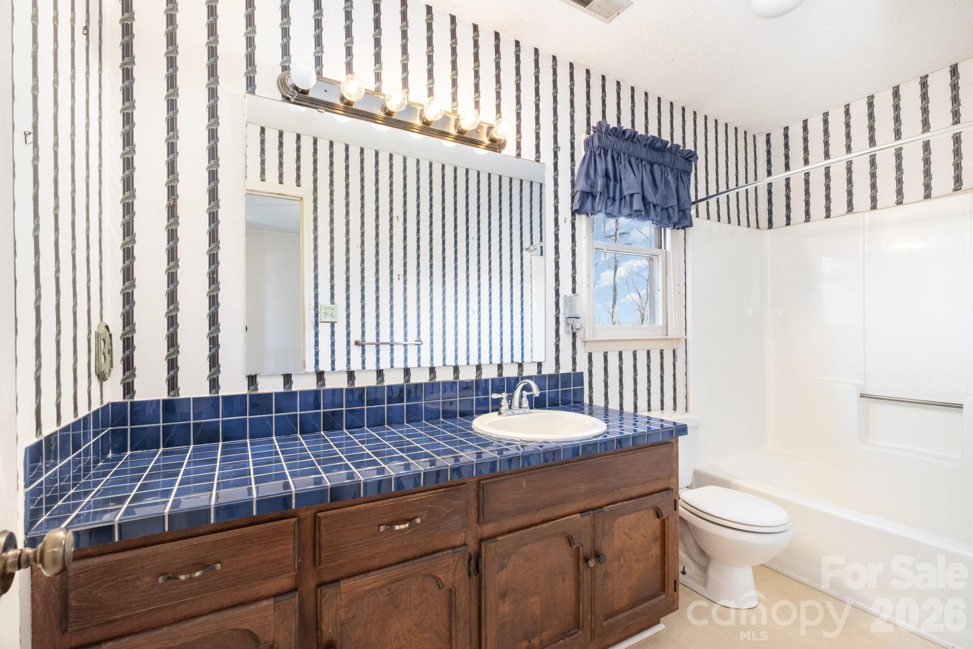 420 Saddlewood Drive — Gastonia