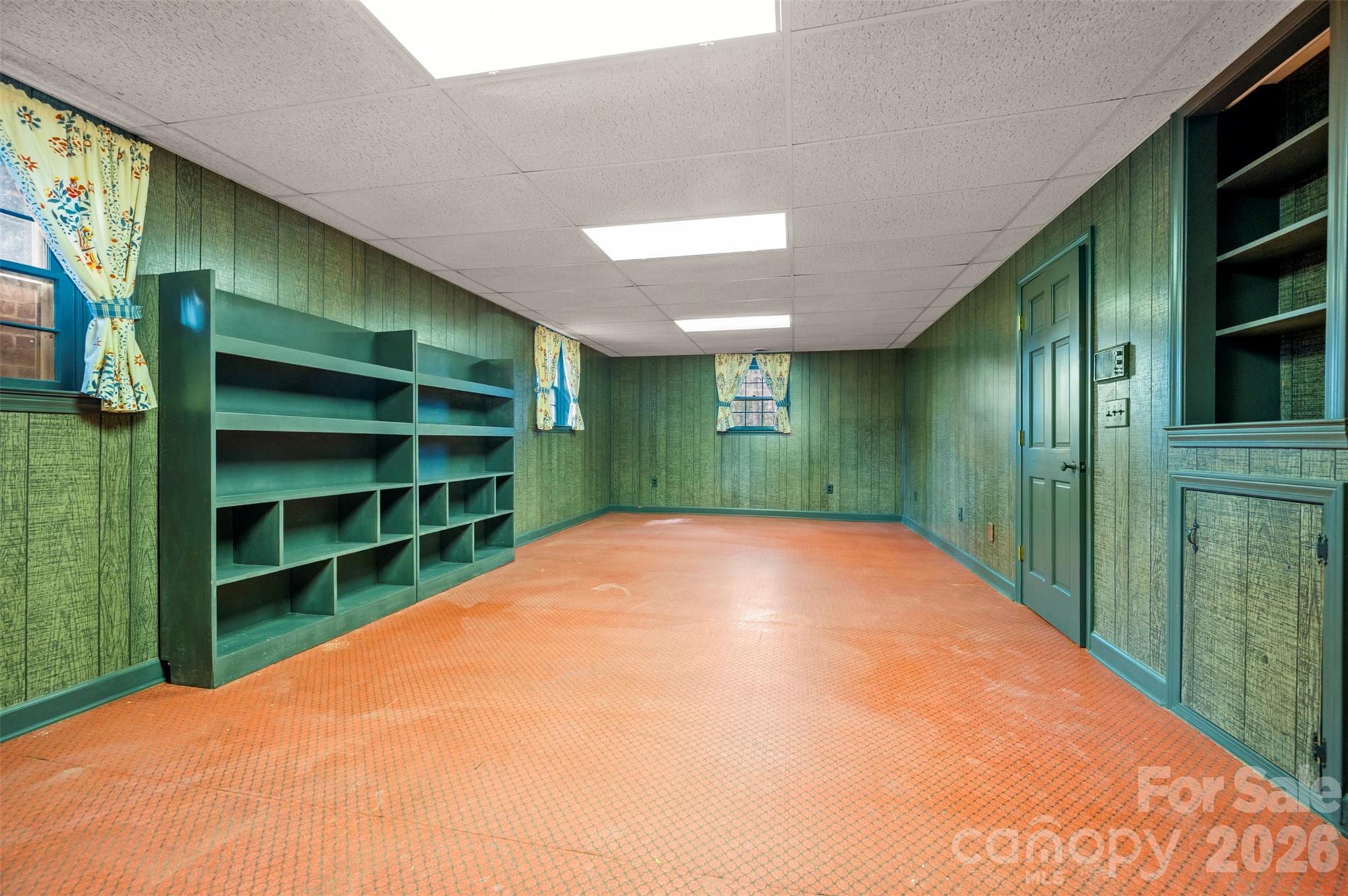 149 Woodbriar Drive — Forest City