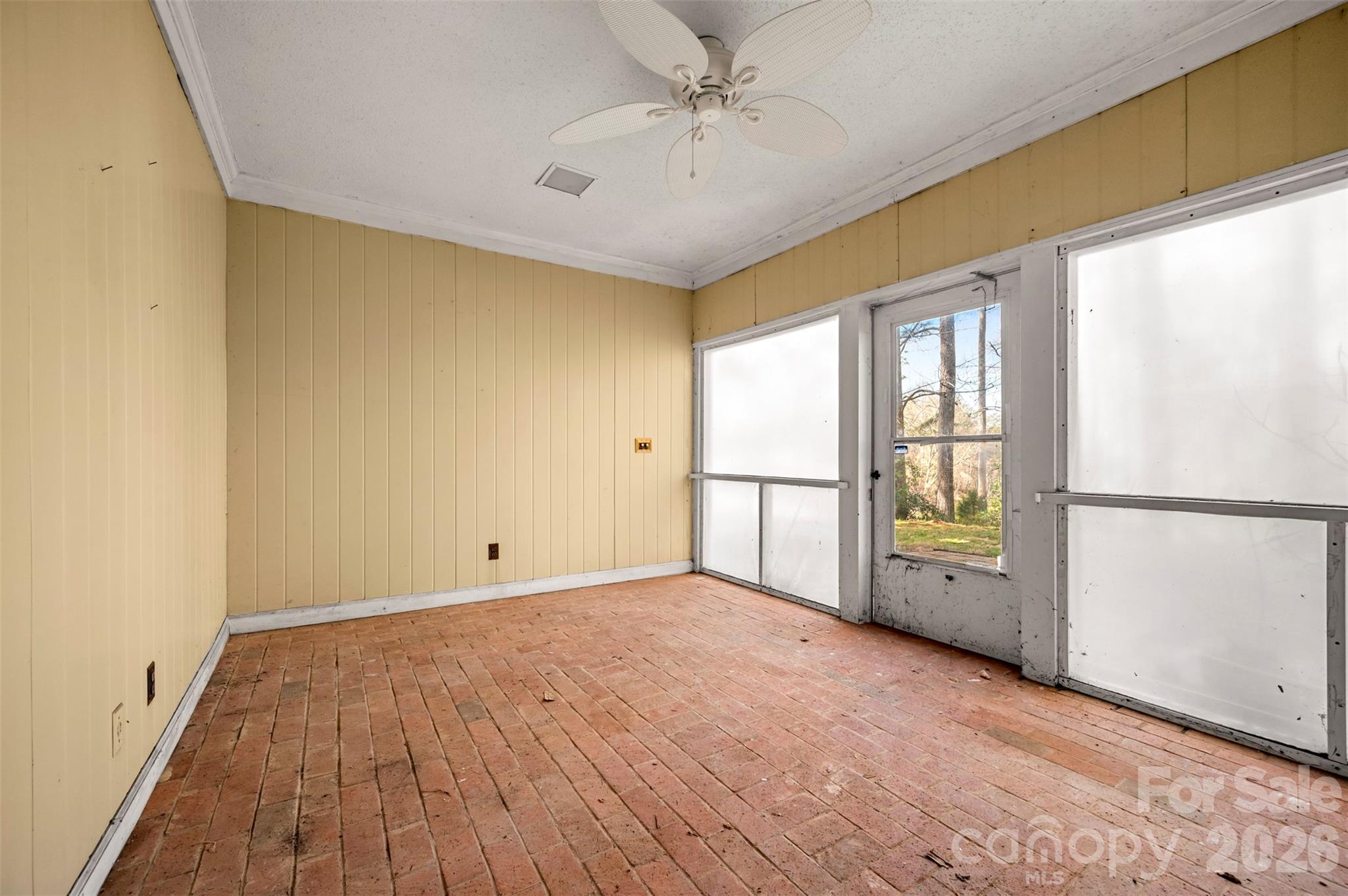 149 Woodbriar Drive — Forest City