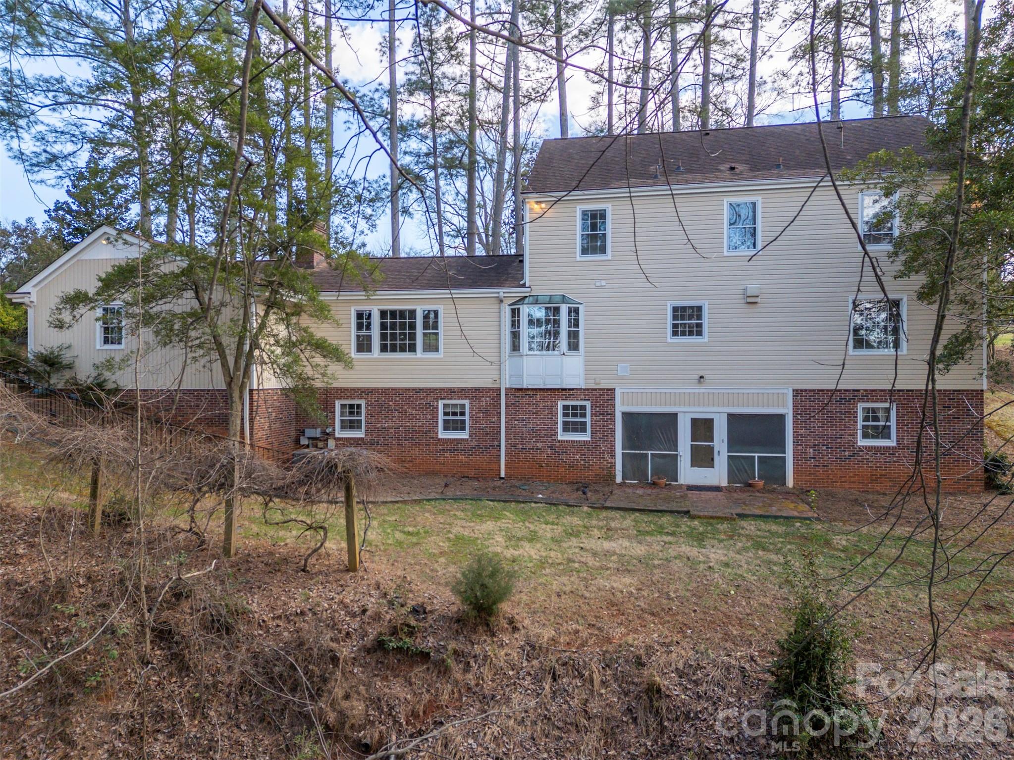 149 Woodbriar Drive — Forest City