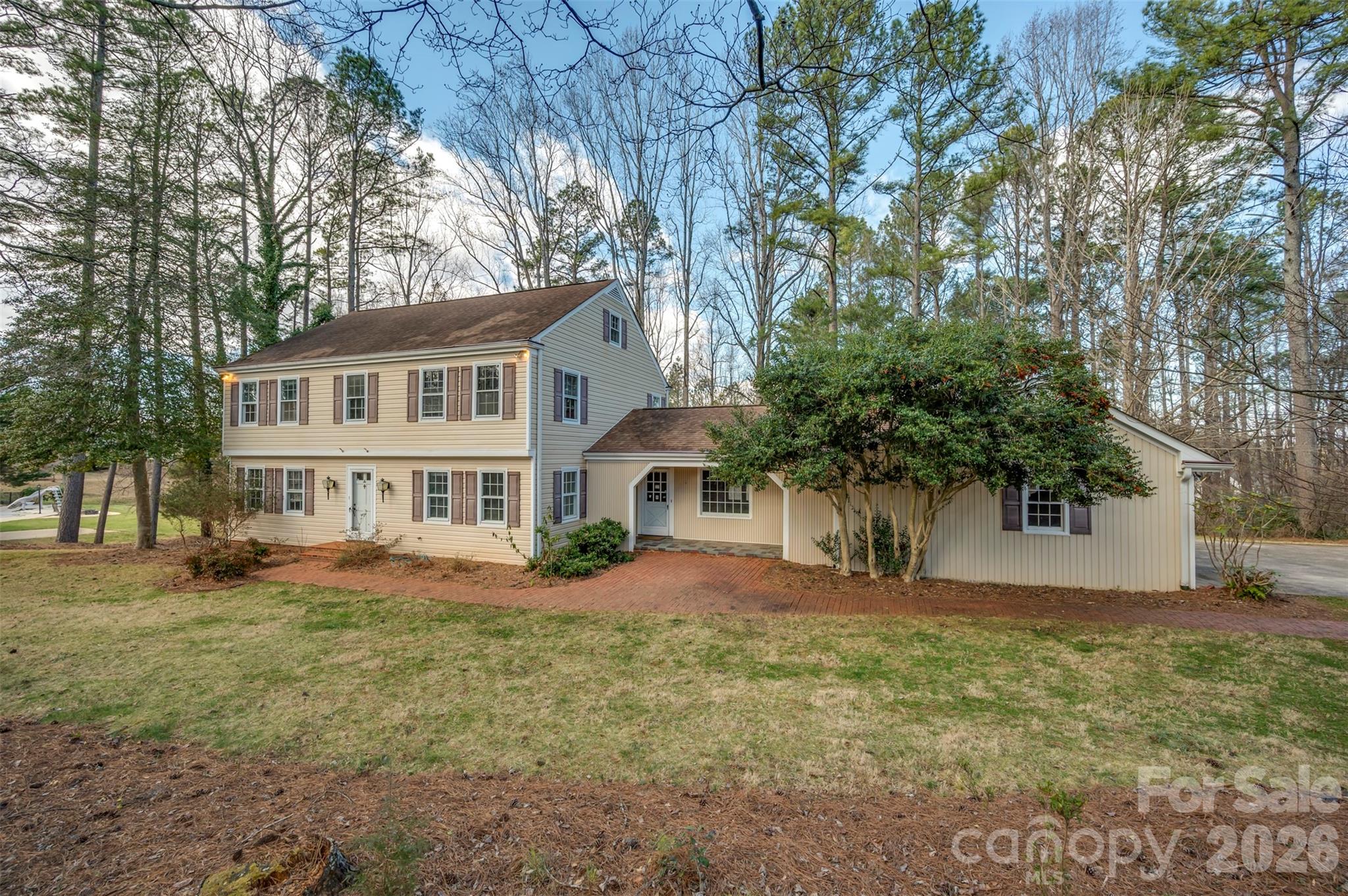 149 Woodbriar Drive — Forest City