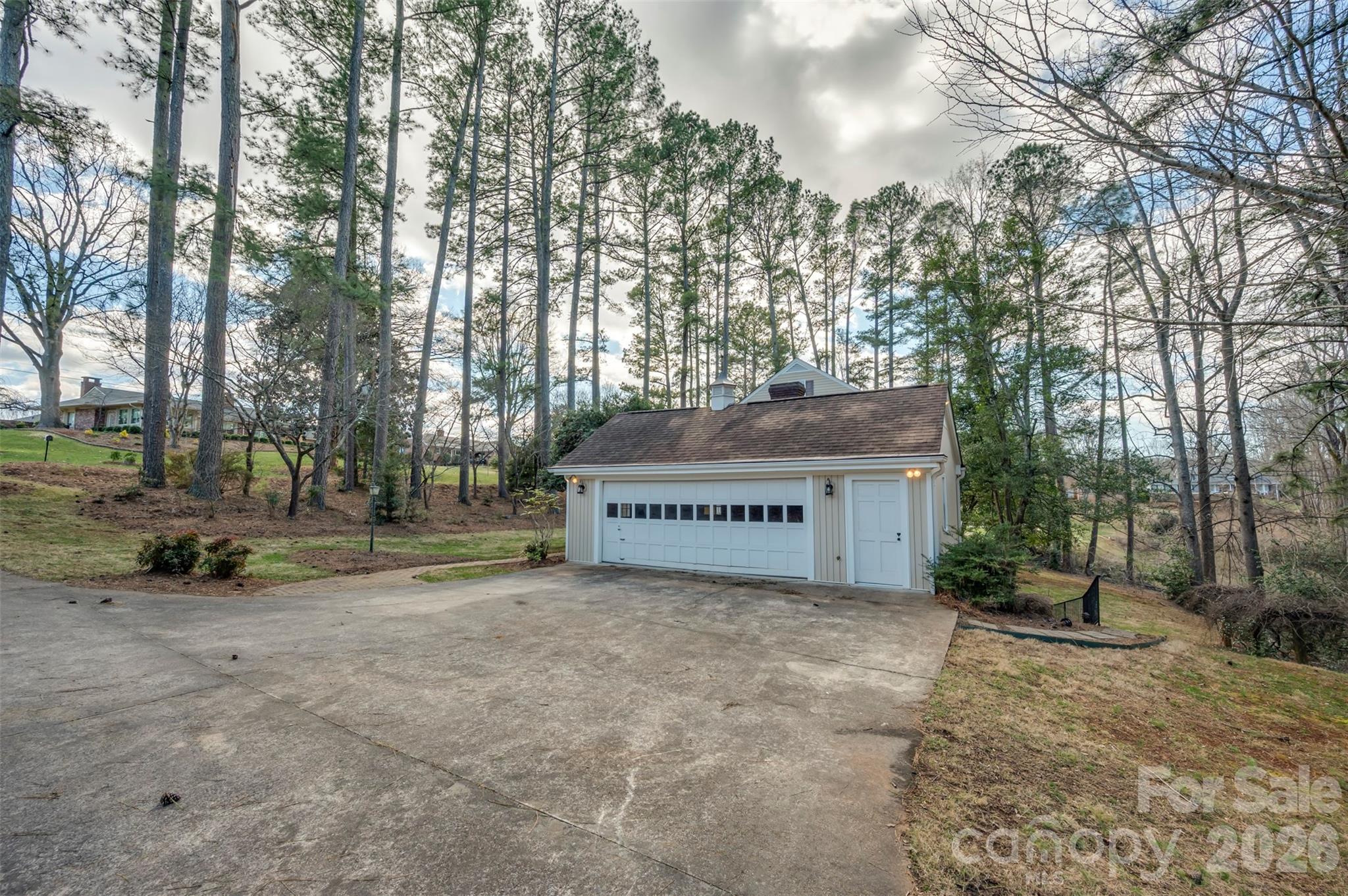 149 Woodbriar Drive — Forest City