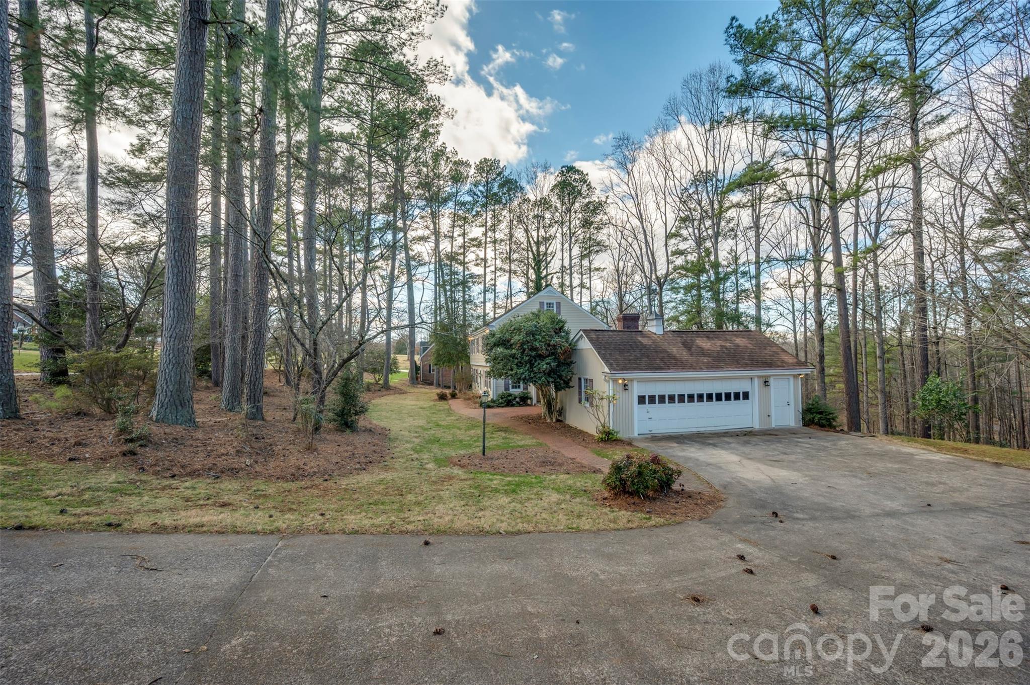 149 Woodbriar Drive — Forest City