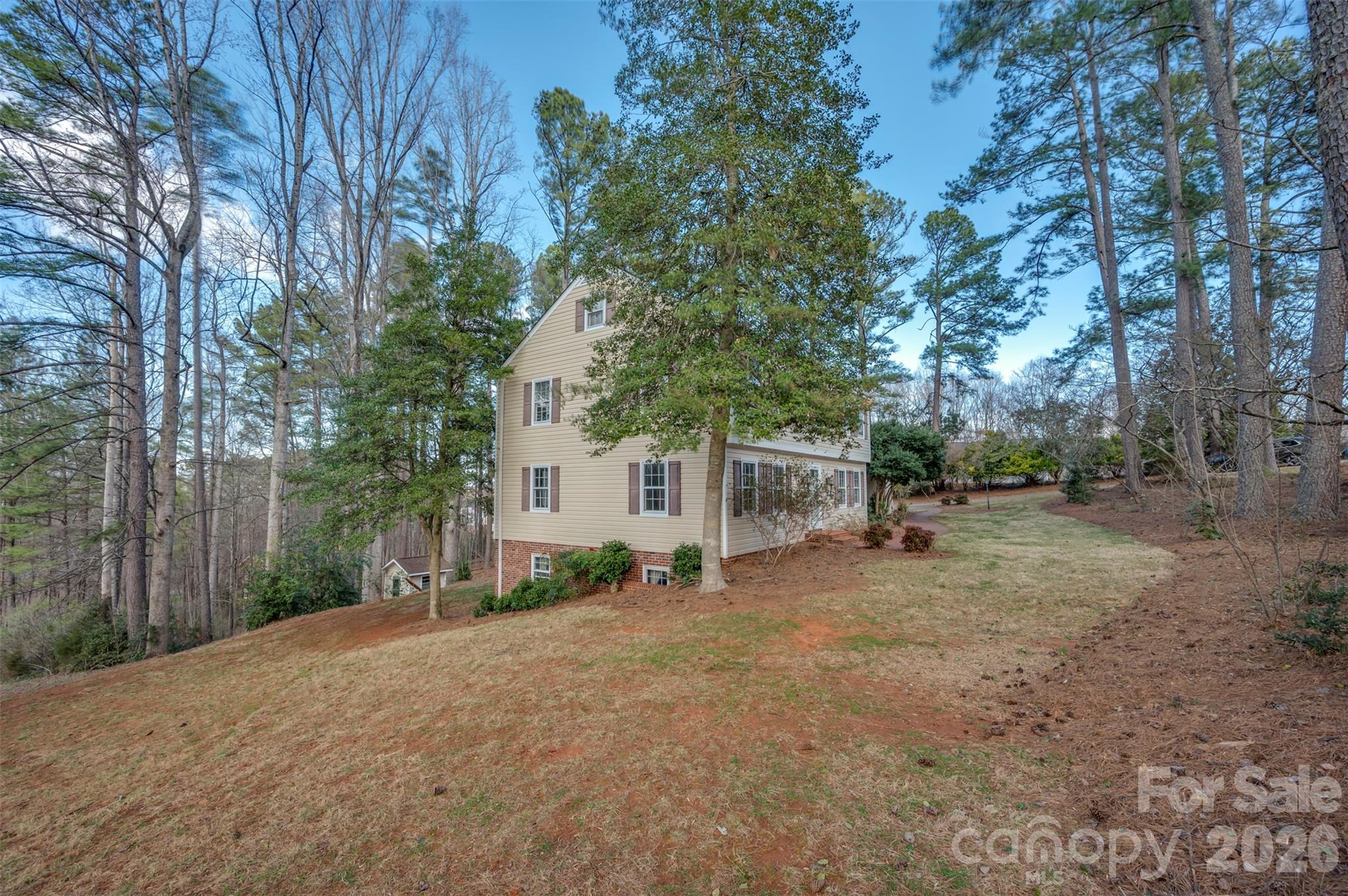 149 Woodbriar Drive — Forest City