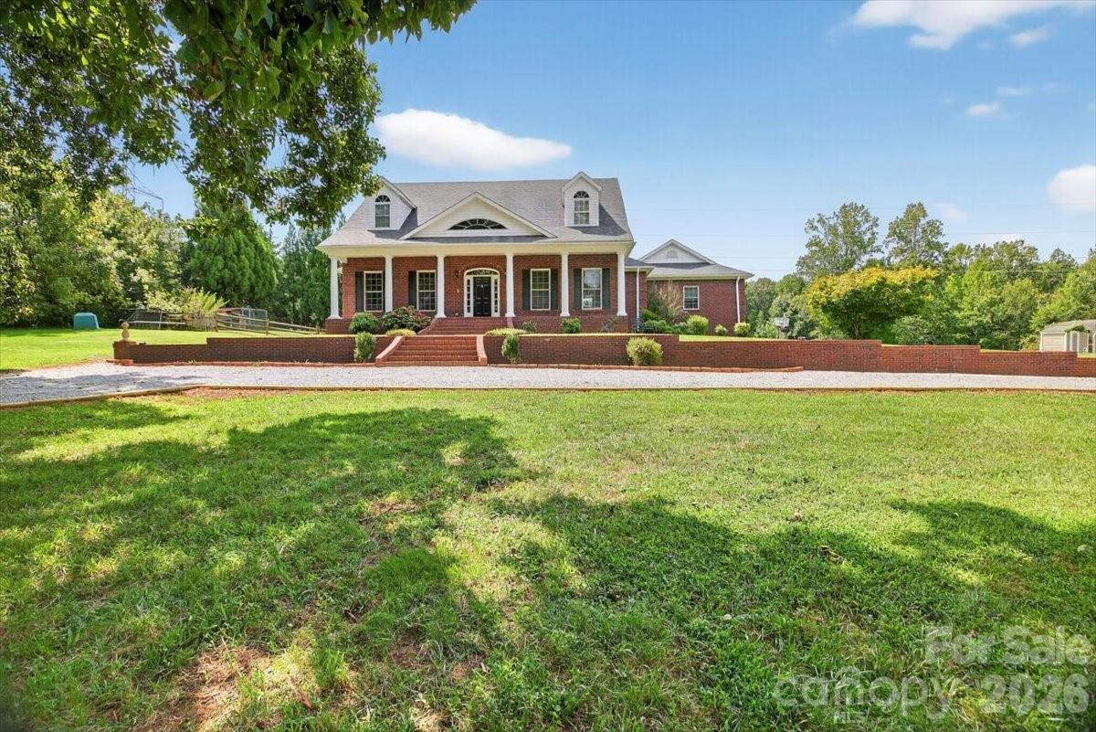 498 Johnson Dairy Road — Mooresville
