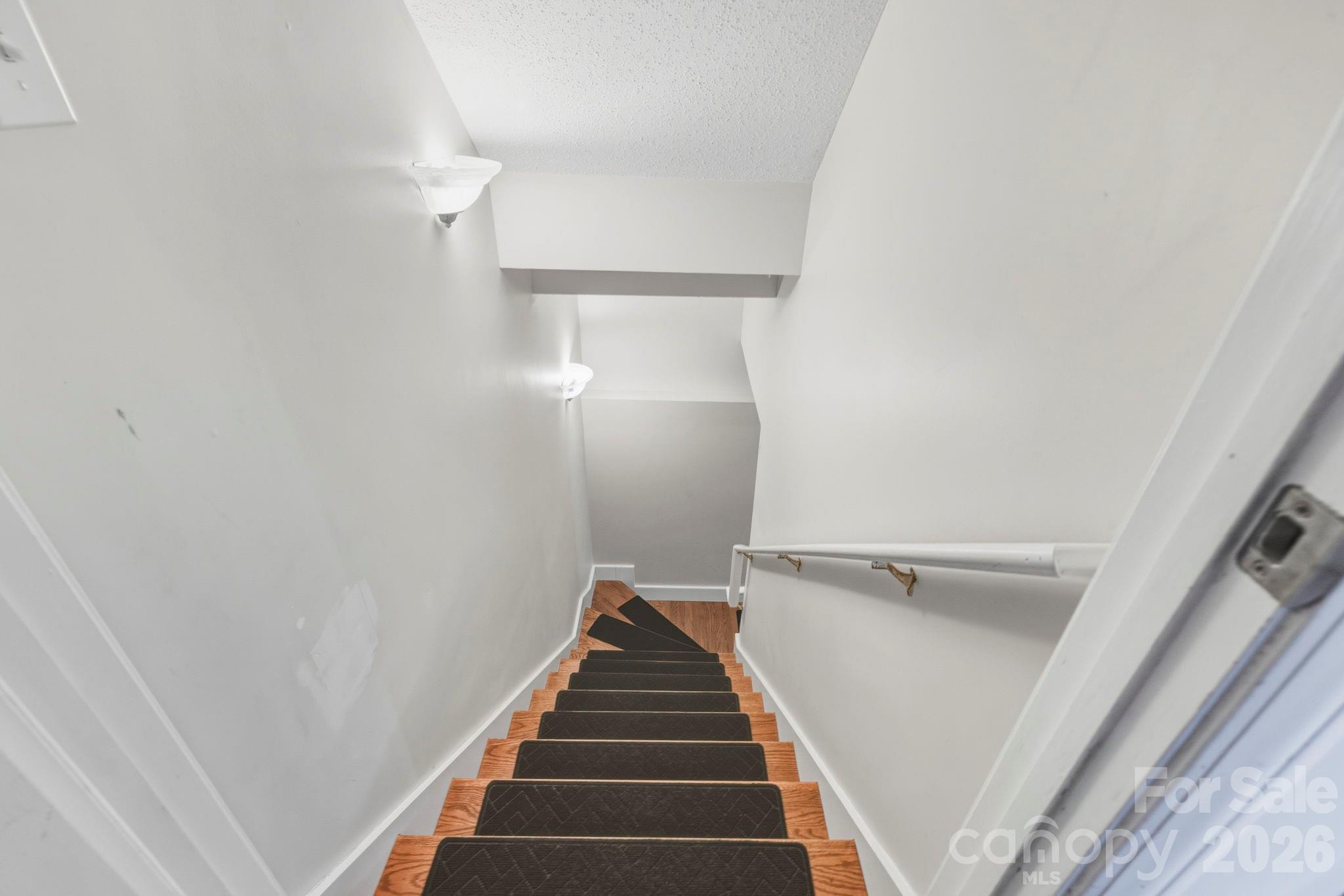 4 Carter Hill Drive — Leicester