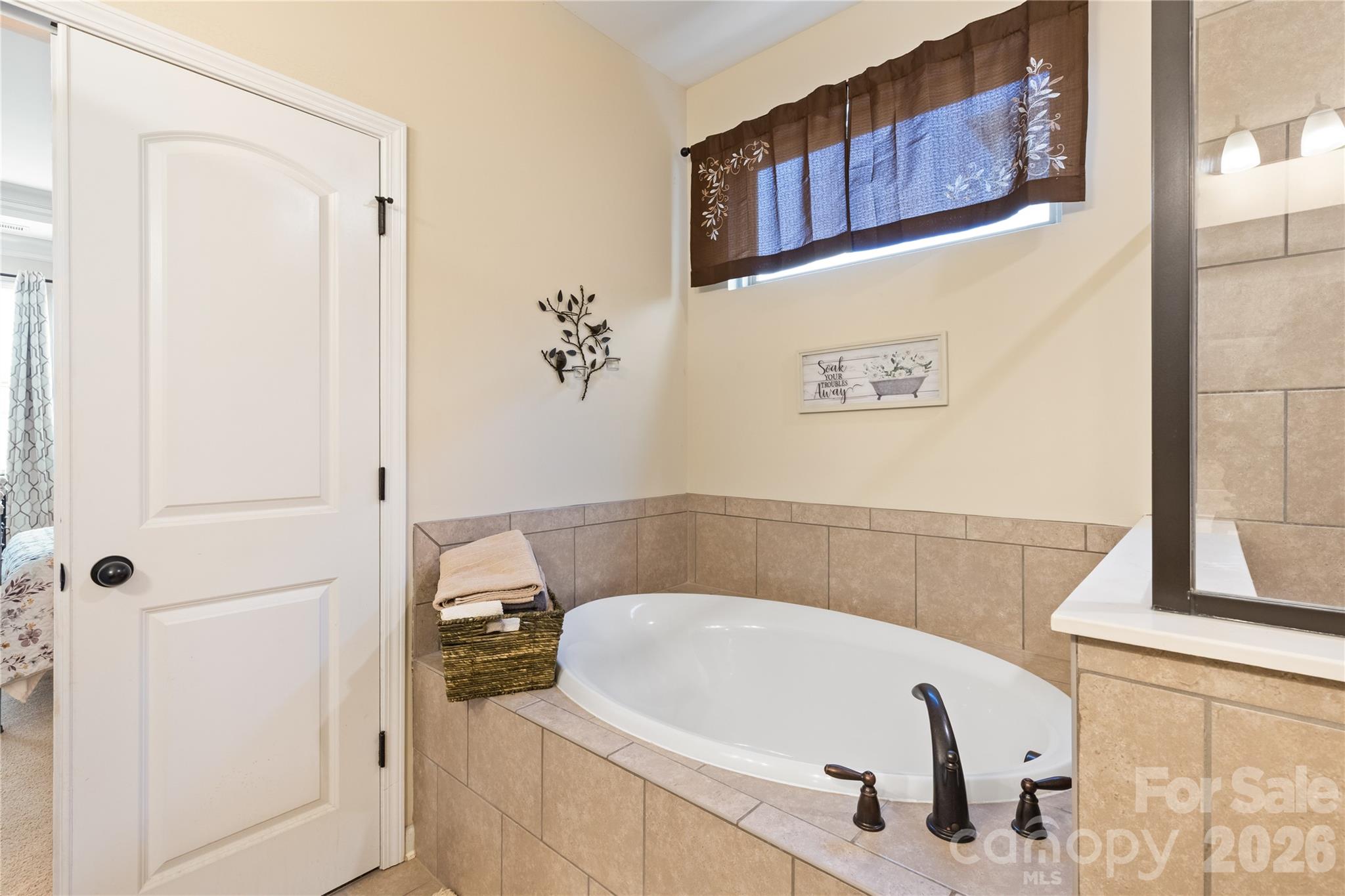 348 Pleasant View Lane SE — Concord