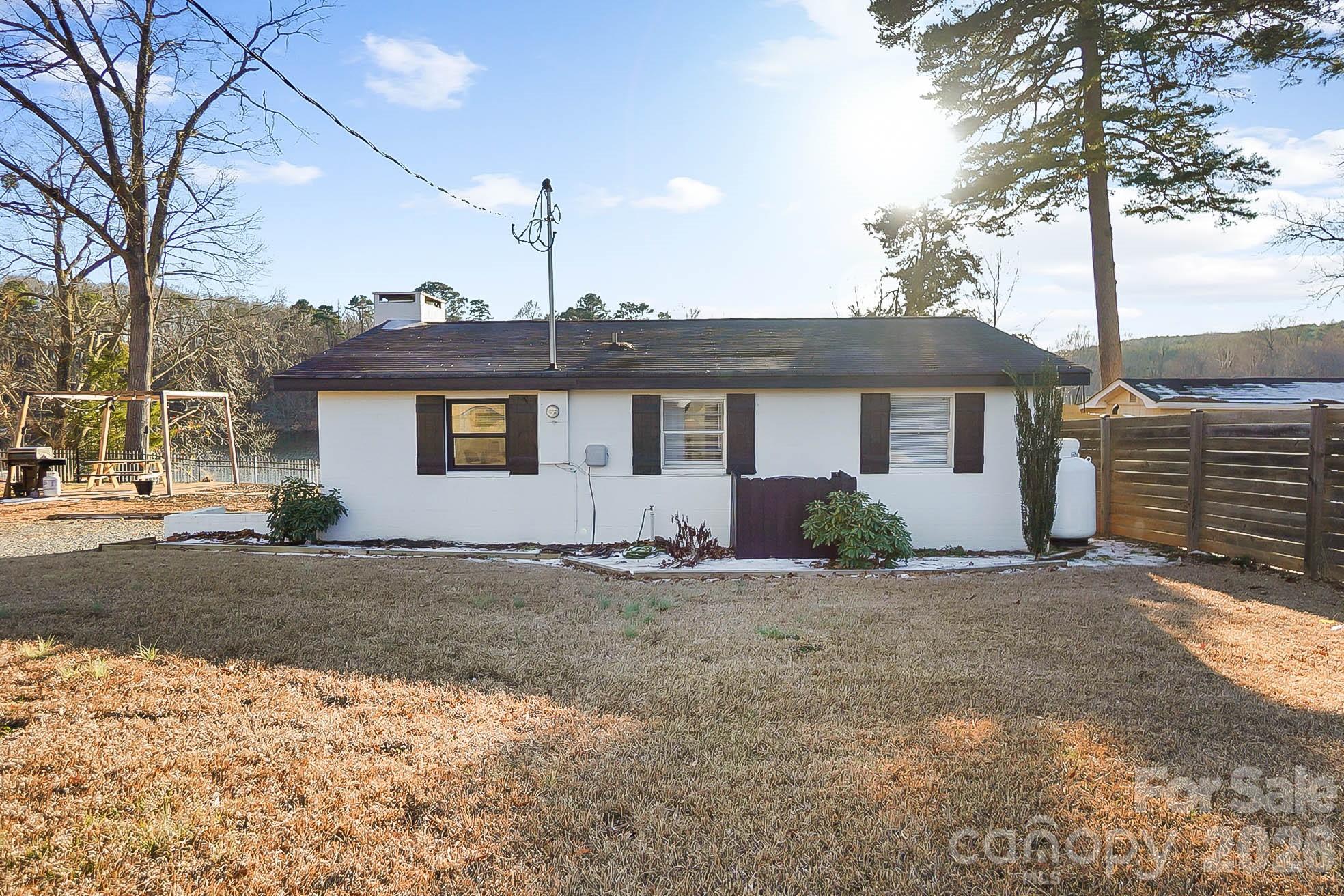 22246 Oakwood Road — Albemarle