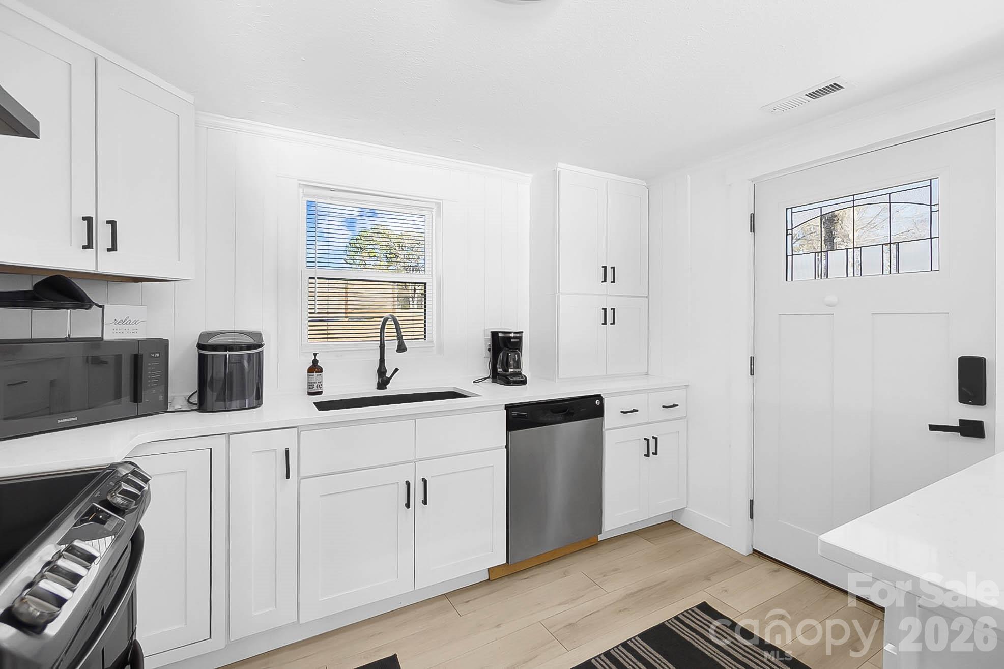 22246 Oakwood Road — Albemarle