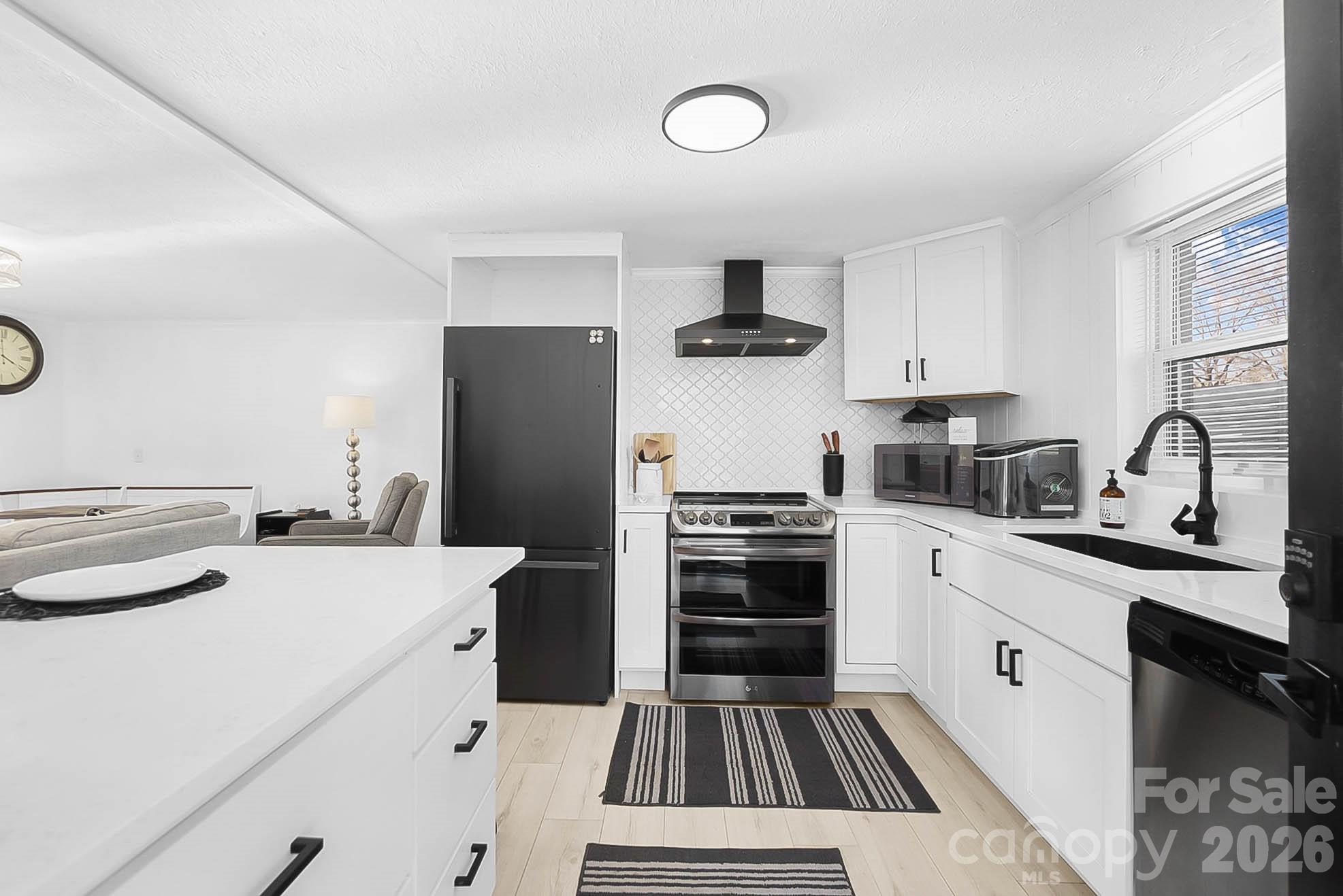 22246 Oakwood Road — Albemarle