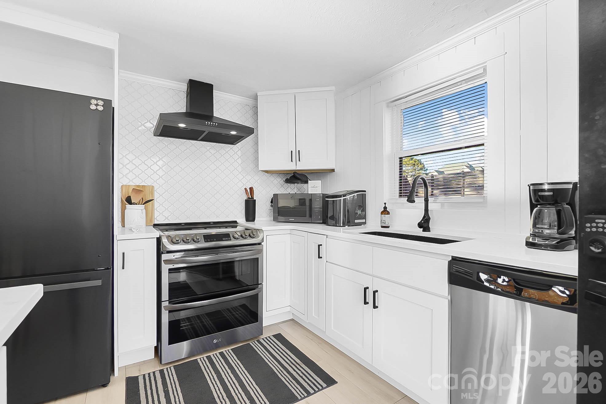 22246 Oakwood Road — Albemarle