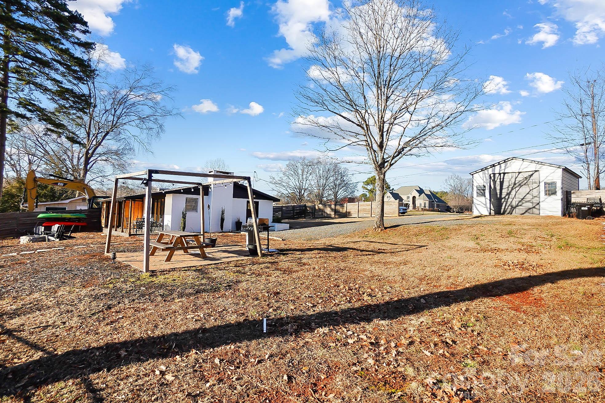 22246 Oakwood Road — Albemarle