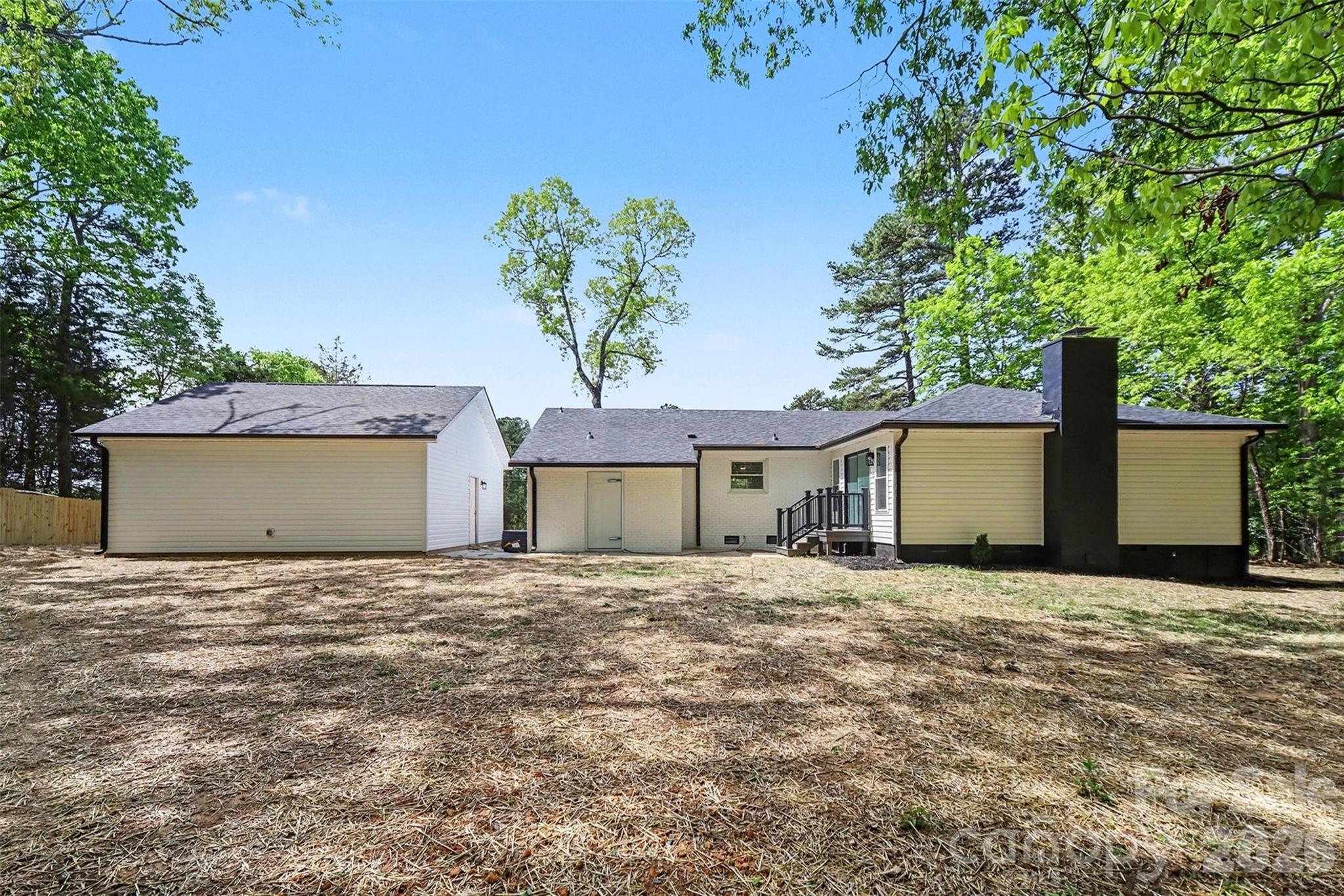 11630 Trails End Lane — Huntersville