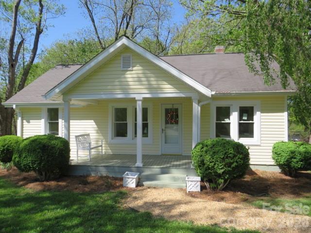 736 Country Club Drive — State Road