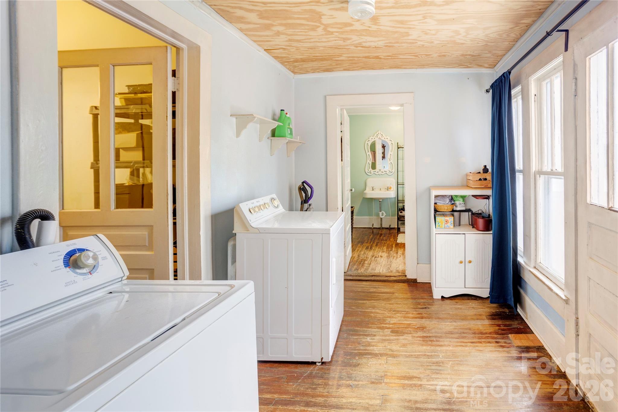 402 N Salisbury Avenue — Spencer