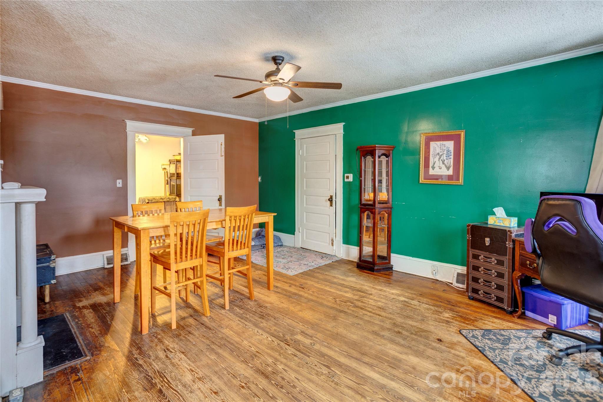 402 N Salisbury Avenue — Spencer