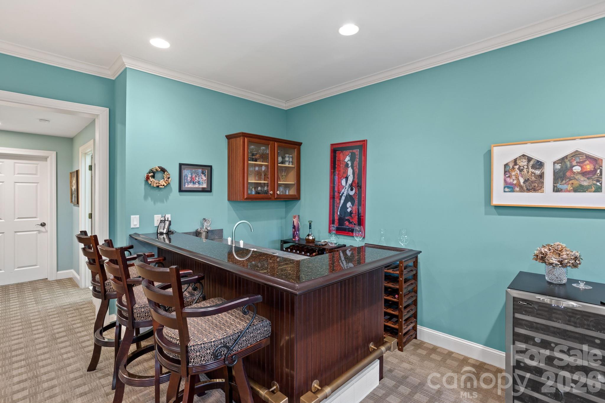 175 Overlook Drive — Flat Rock