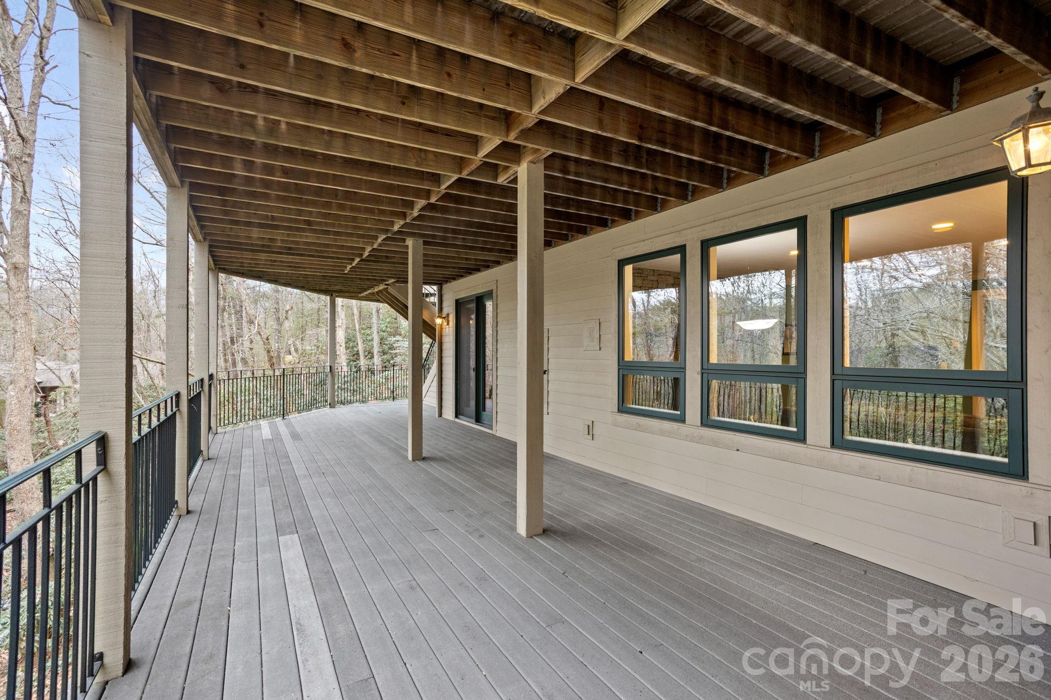 175 Overlook Drive — Flat Rock