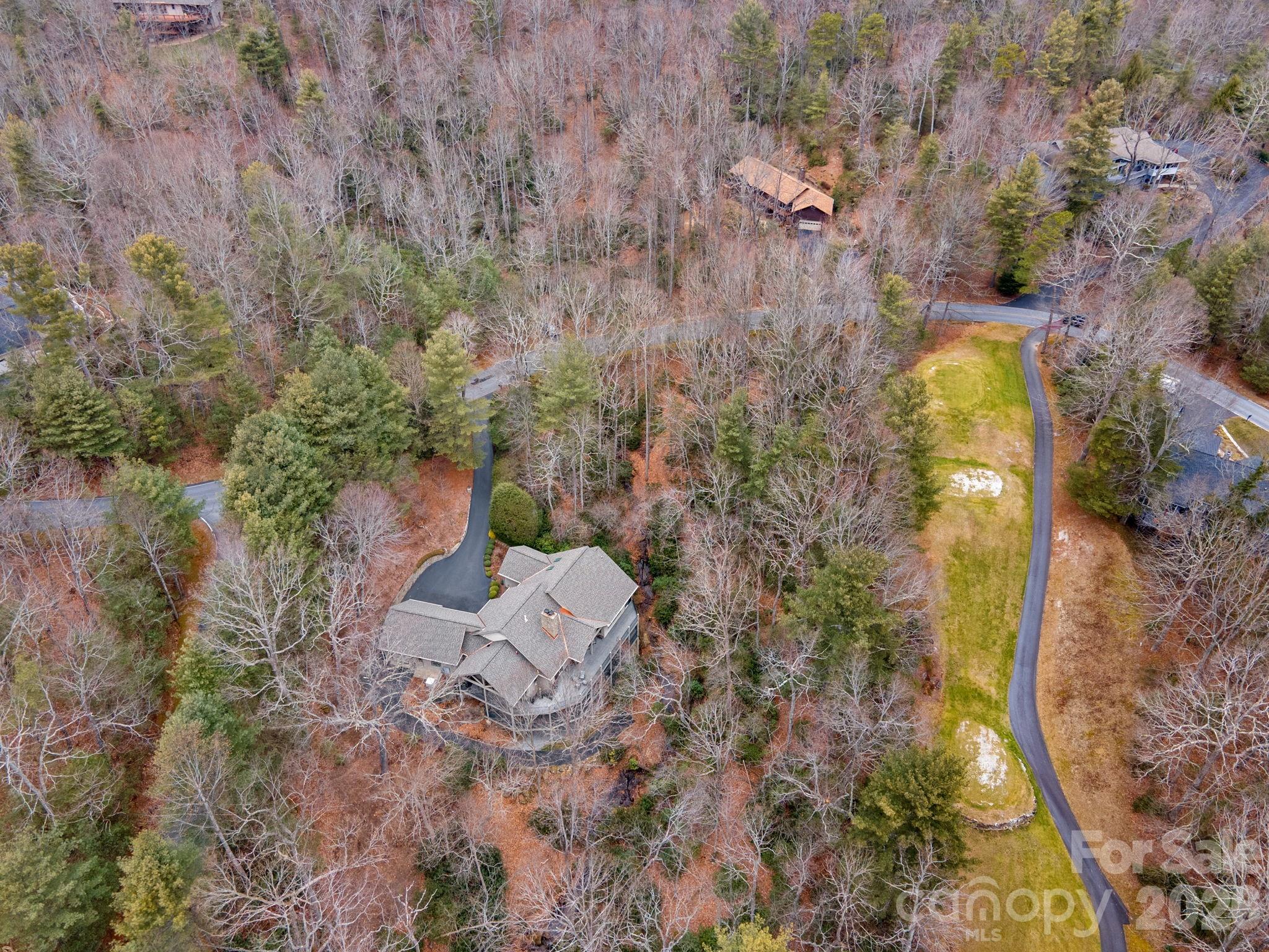 175 Overlook Drive — Flat Rock